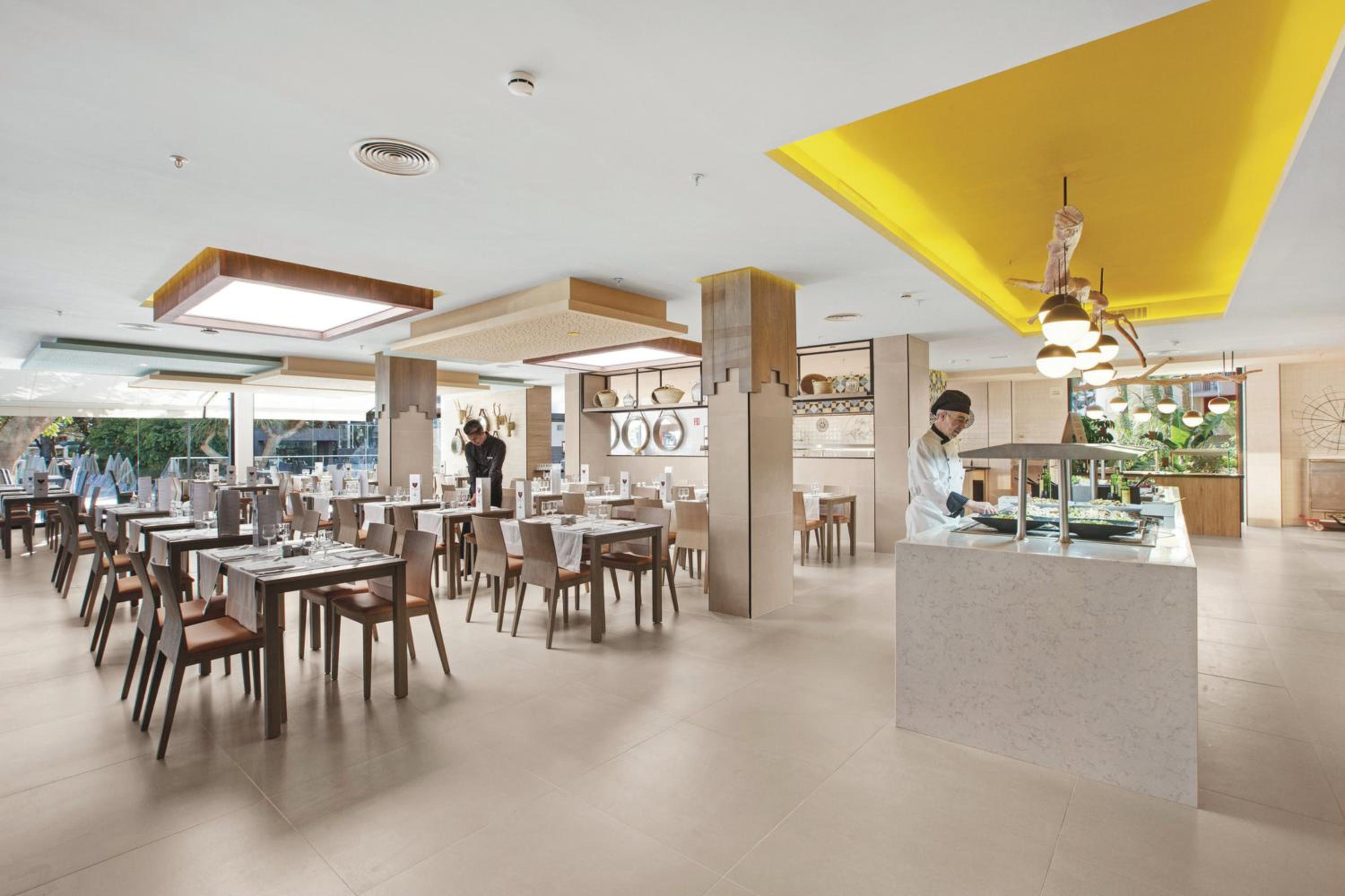 Playa de Palma Vacations - Hotel Riu Festival - Property Image 4