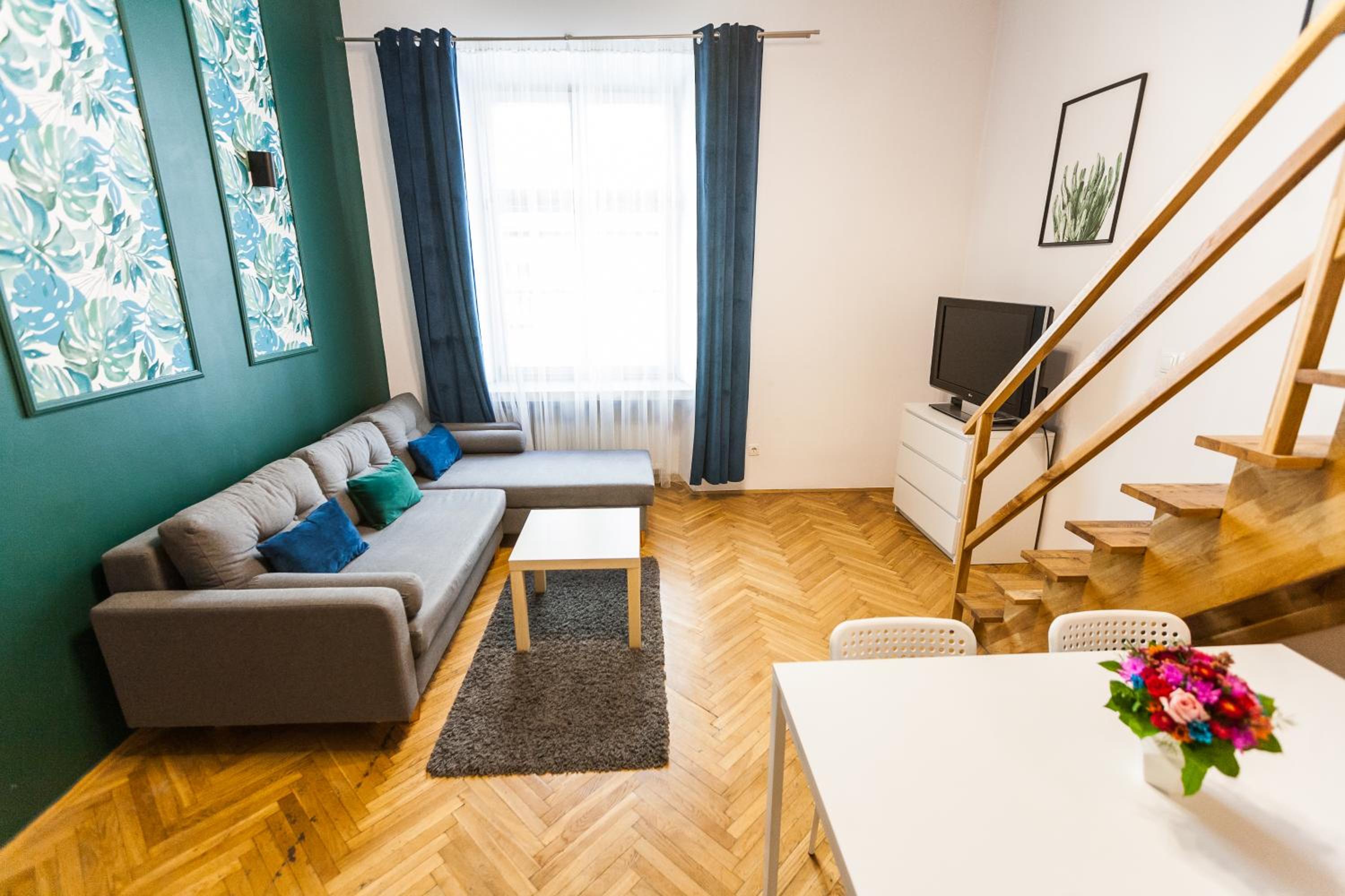 VINTAGE SZPITALNA APARTMENT view 2