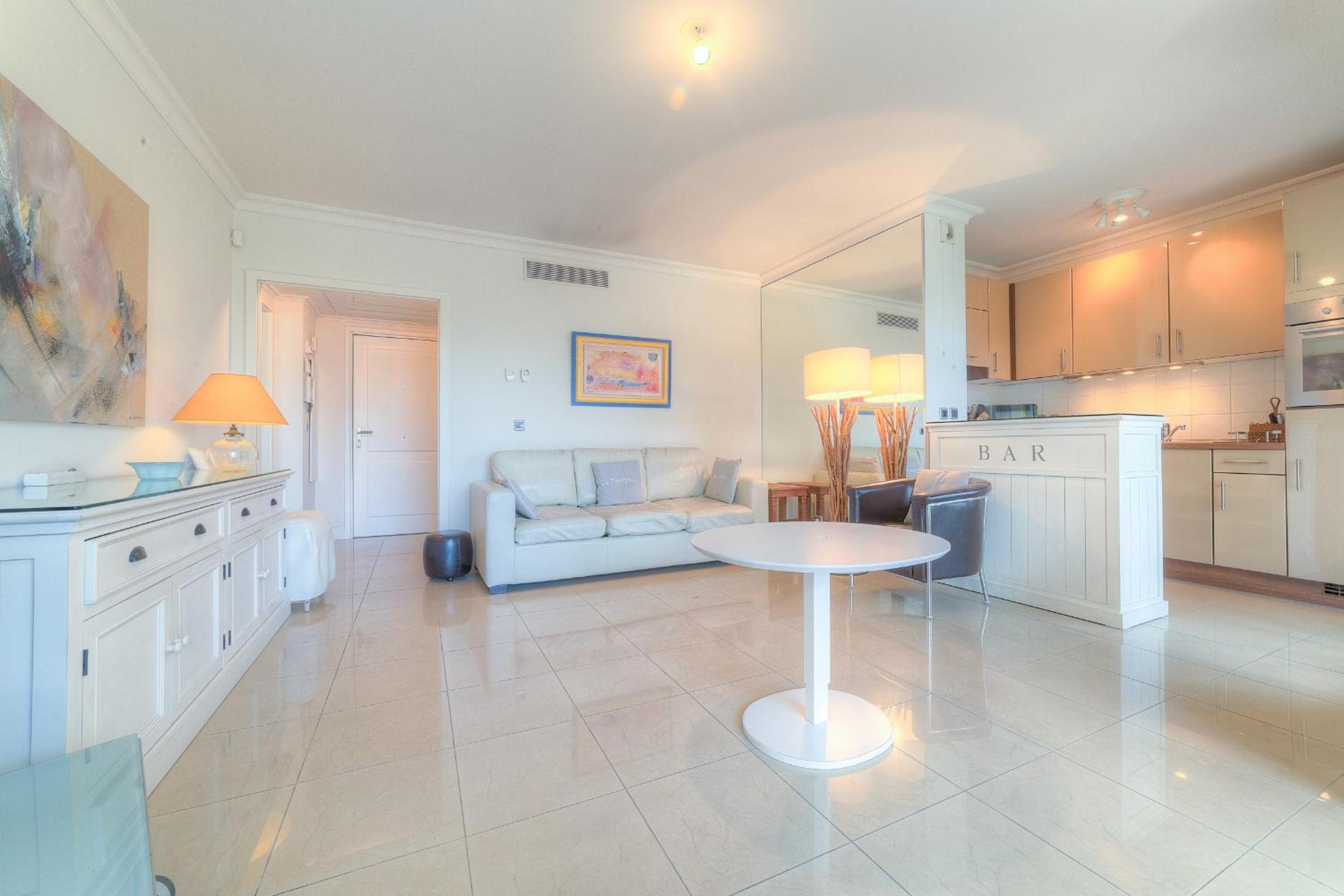 IMMOGROOM - Sea view - Terrace- Swimming-Pool 1 min from the beach photo 2