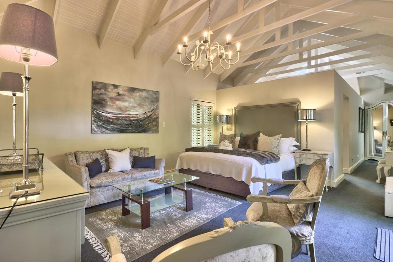 Fernwood Manor Boutique Guest House