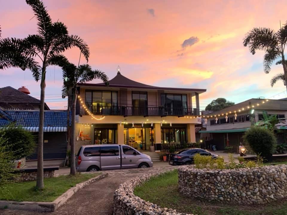 Hotel Saranya River House สรัญญาริเวอร์เฮาส์ - Image 1