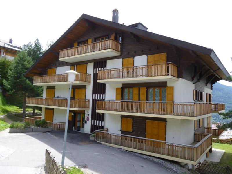 Gentianes COSY & MOUNTAIN apartments view 2
