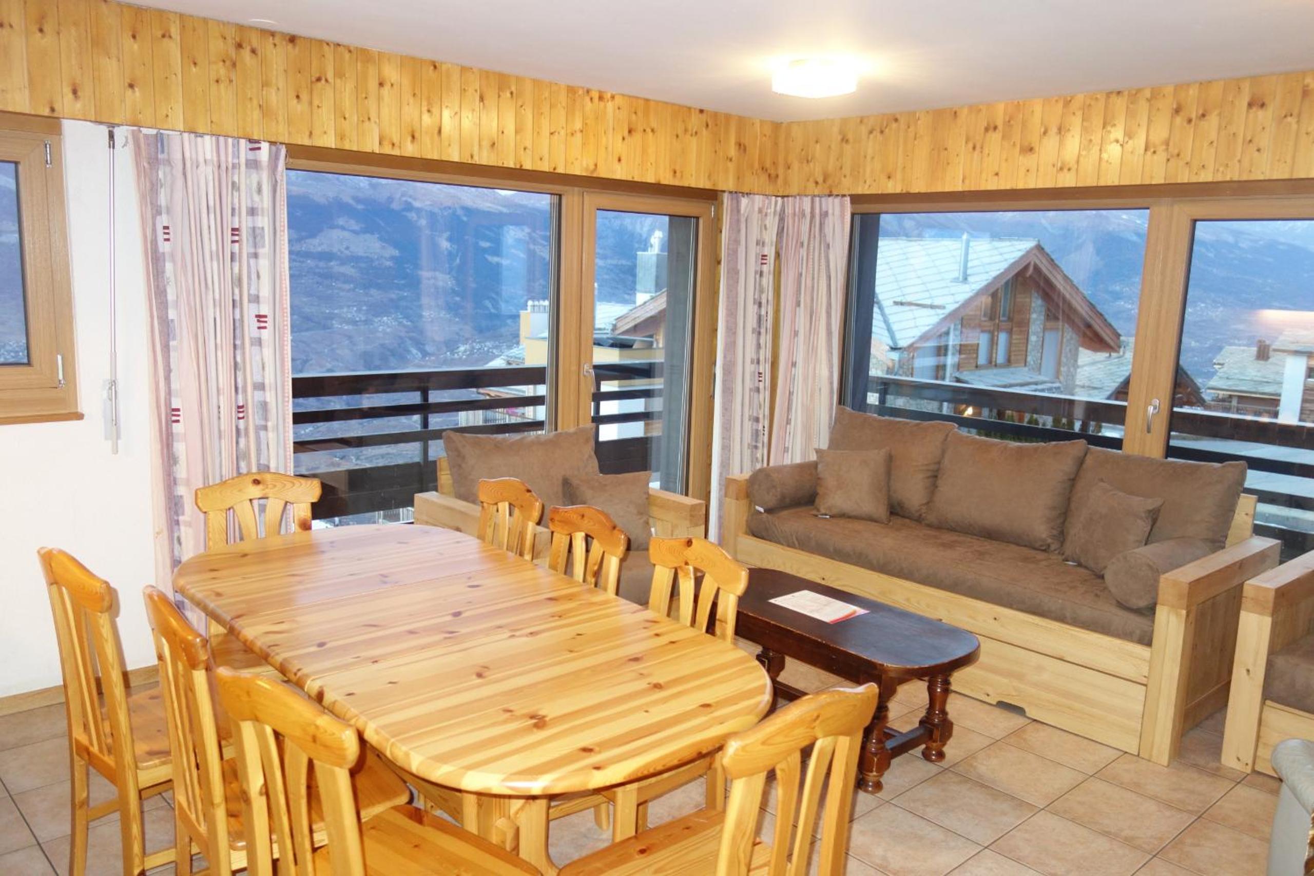 Mont-Rouge E 012 - VIEW apartment 6 pers