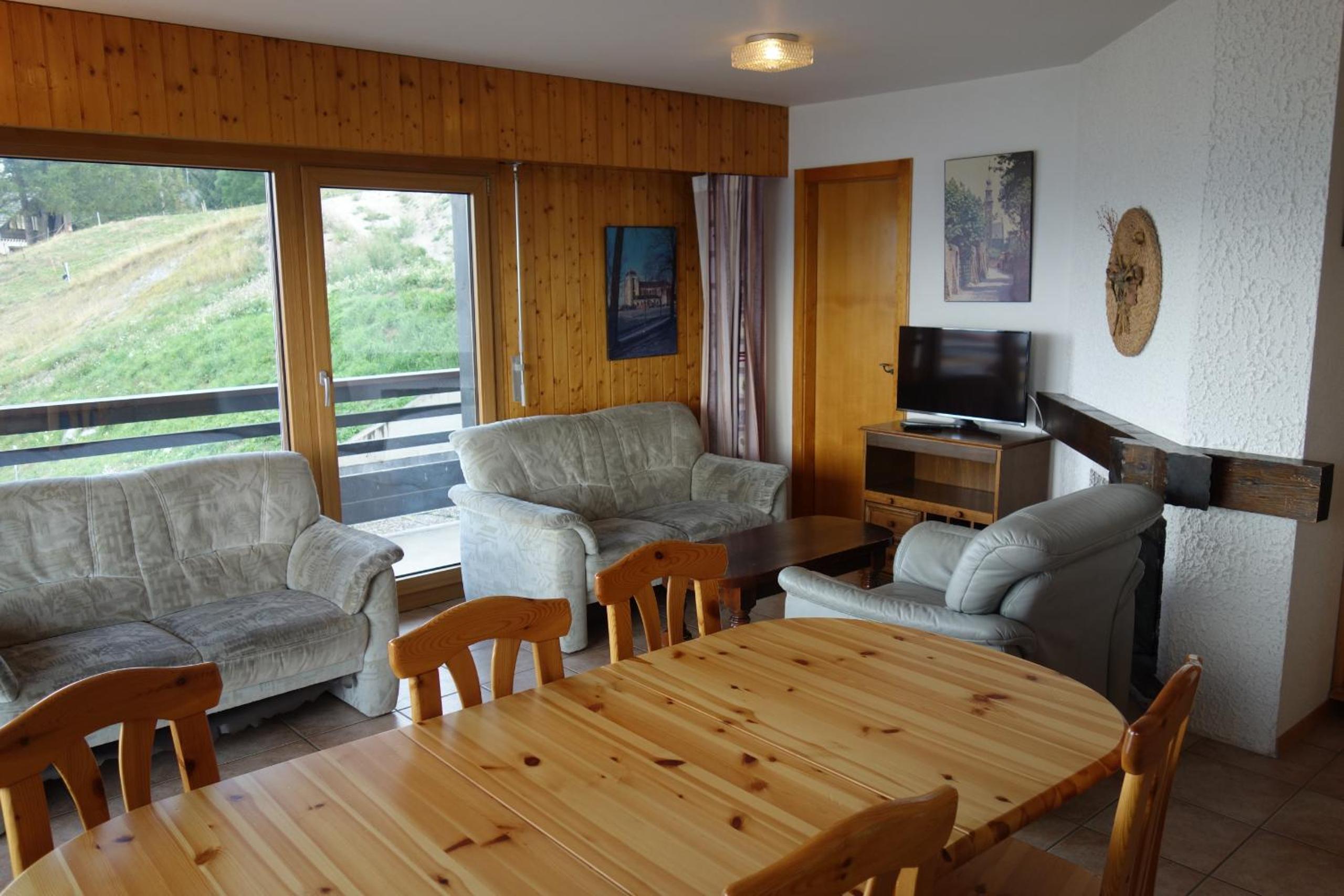 Mont-Rouge E 012 - VIEW apartment 6 pers