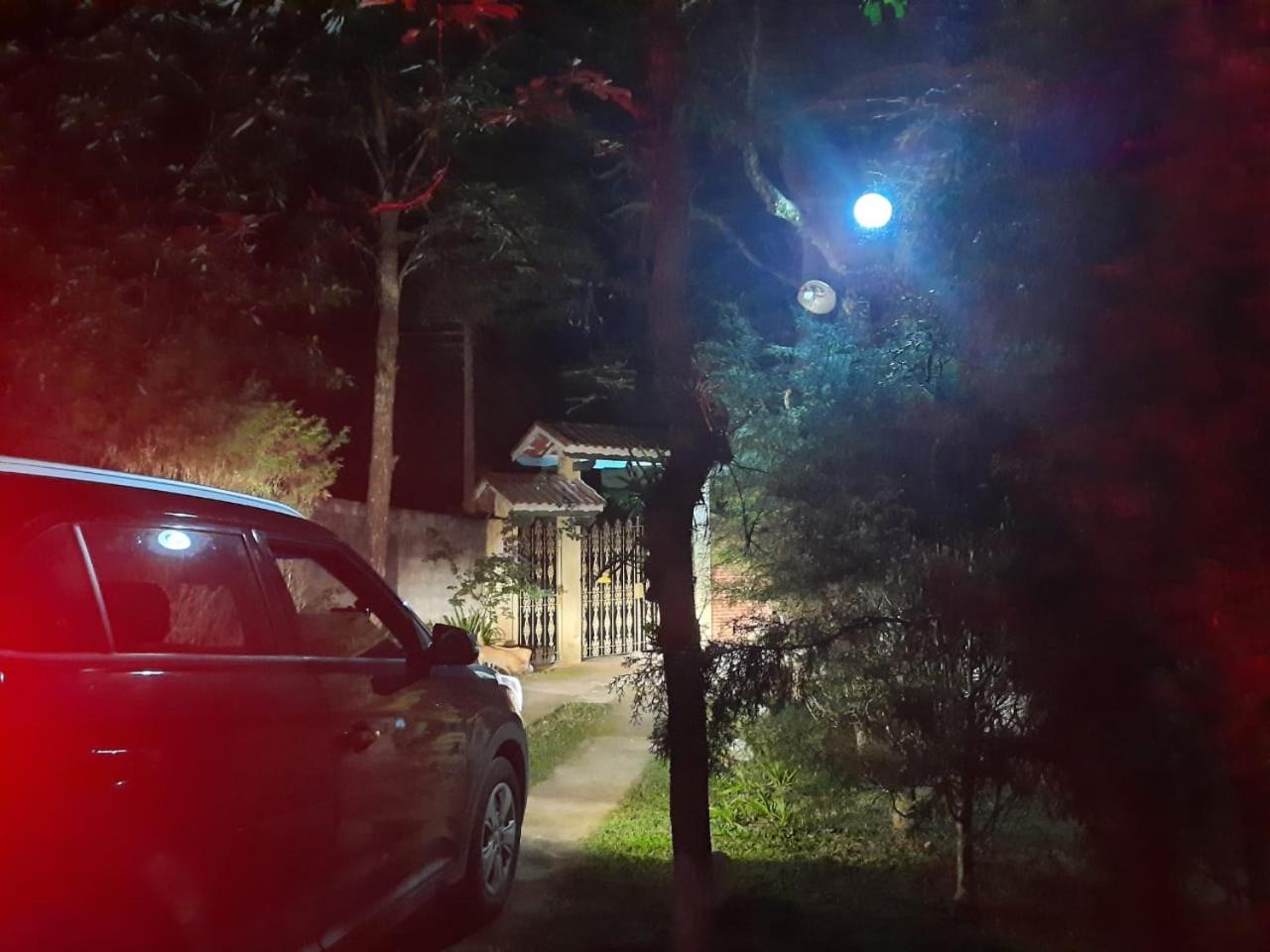 Hospedagem Chalé pousada Chácara Cantinho do Mozão