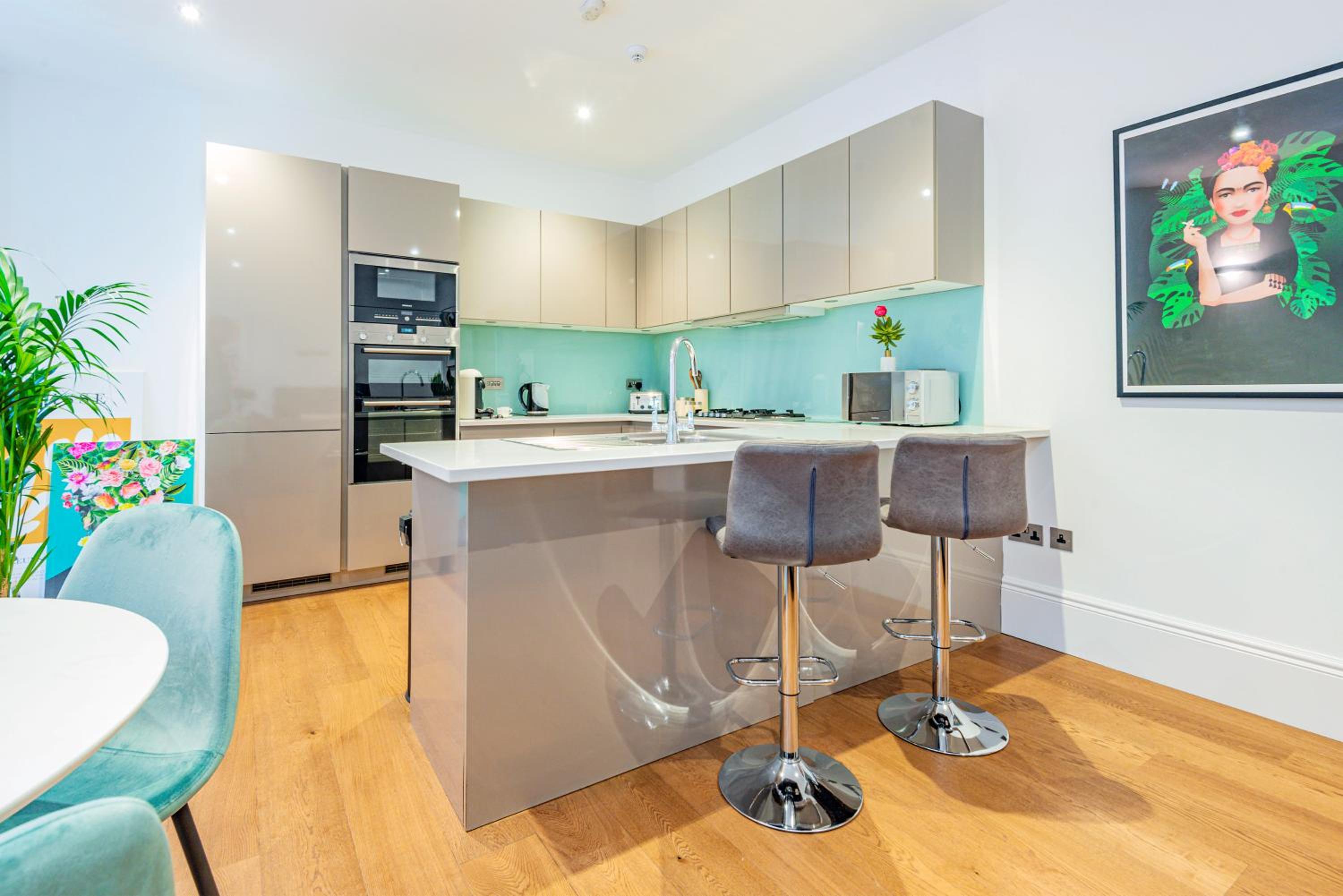 ARCORE London Premium Apartments Shaftesbury Avenue