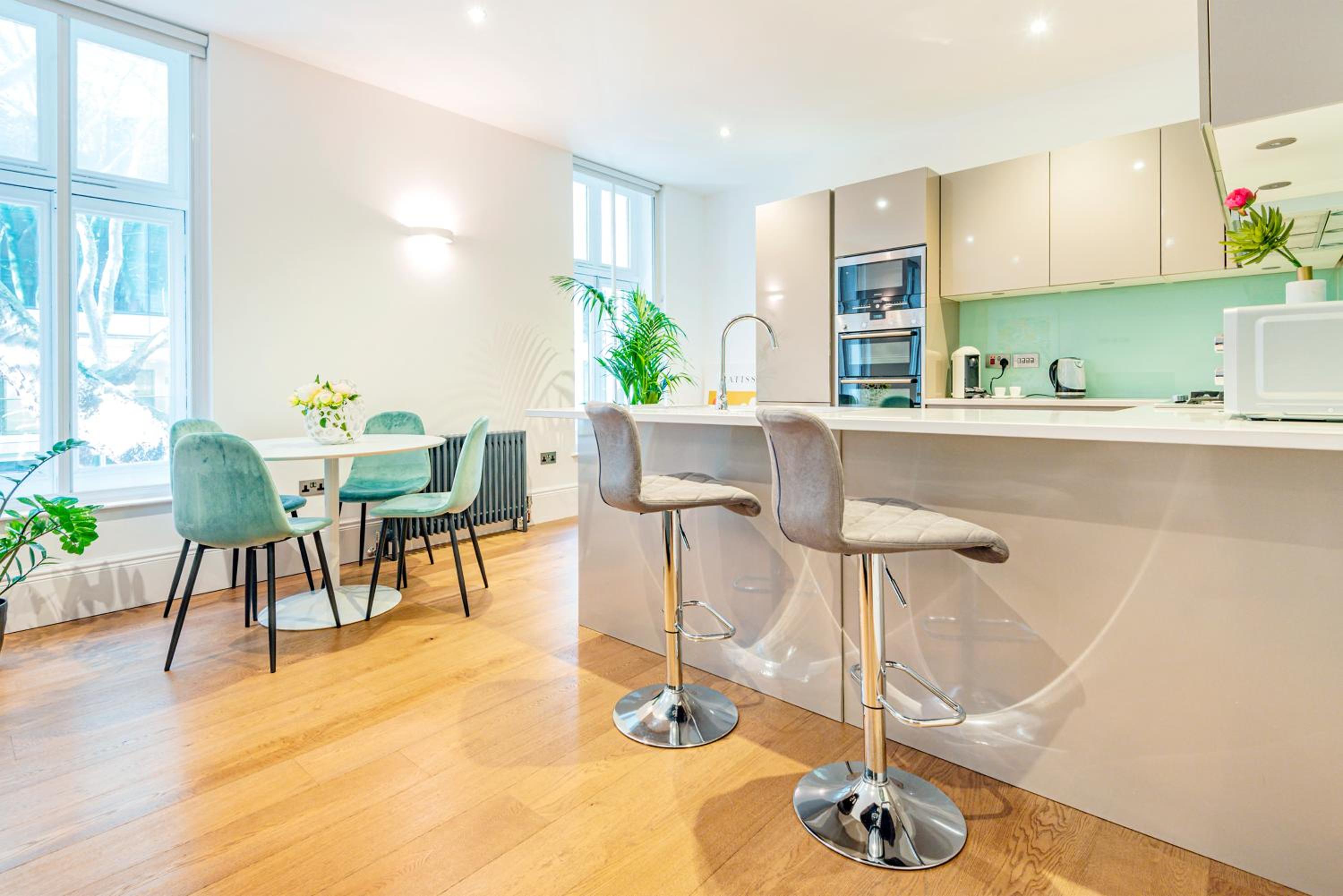 ARCORE London Premium Apartments Shaftesbury Avenue