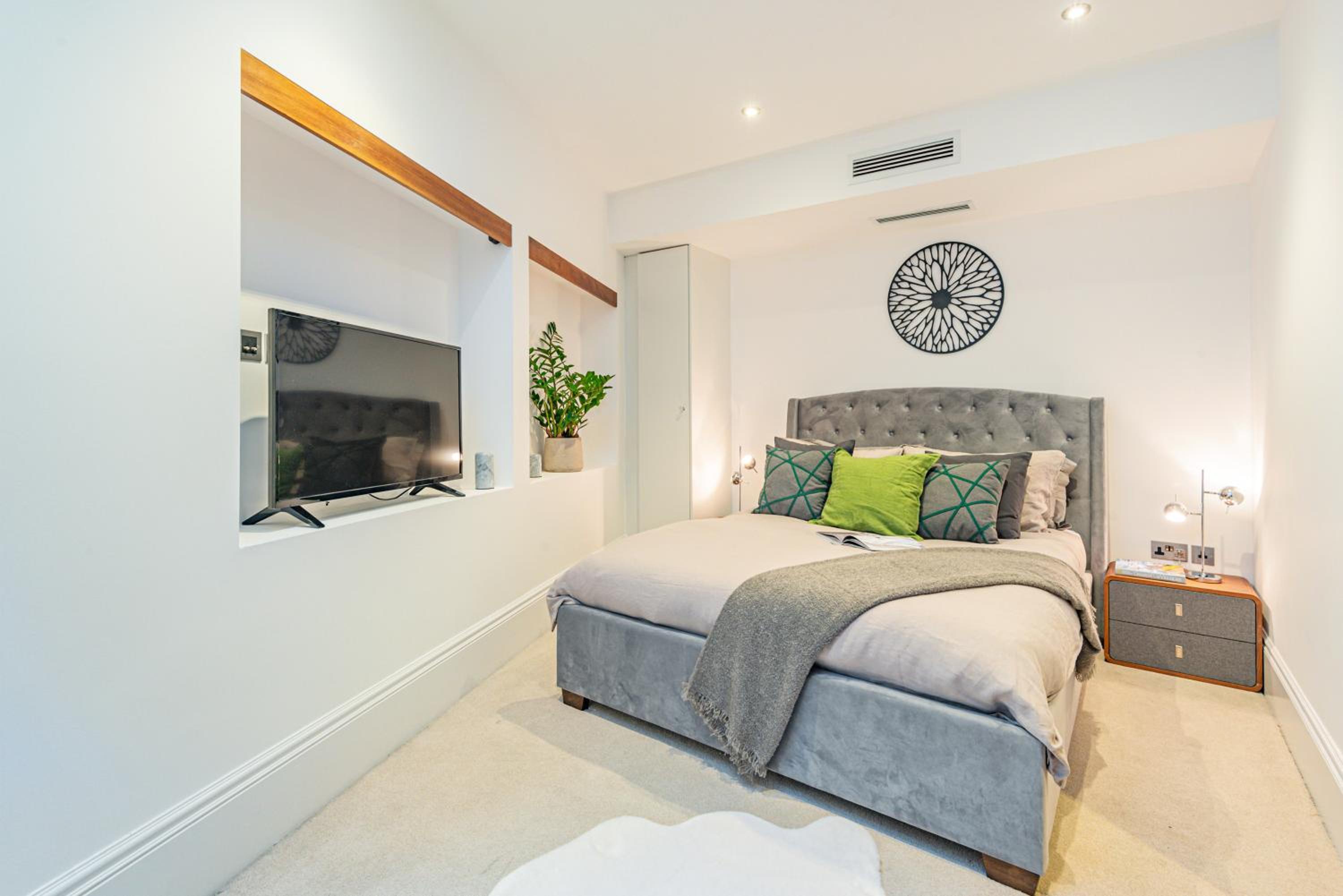 ARCORE London Premium Apartments Shaftesbury Avenue