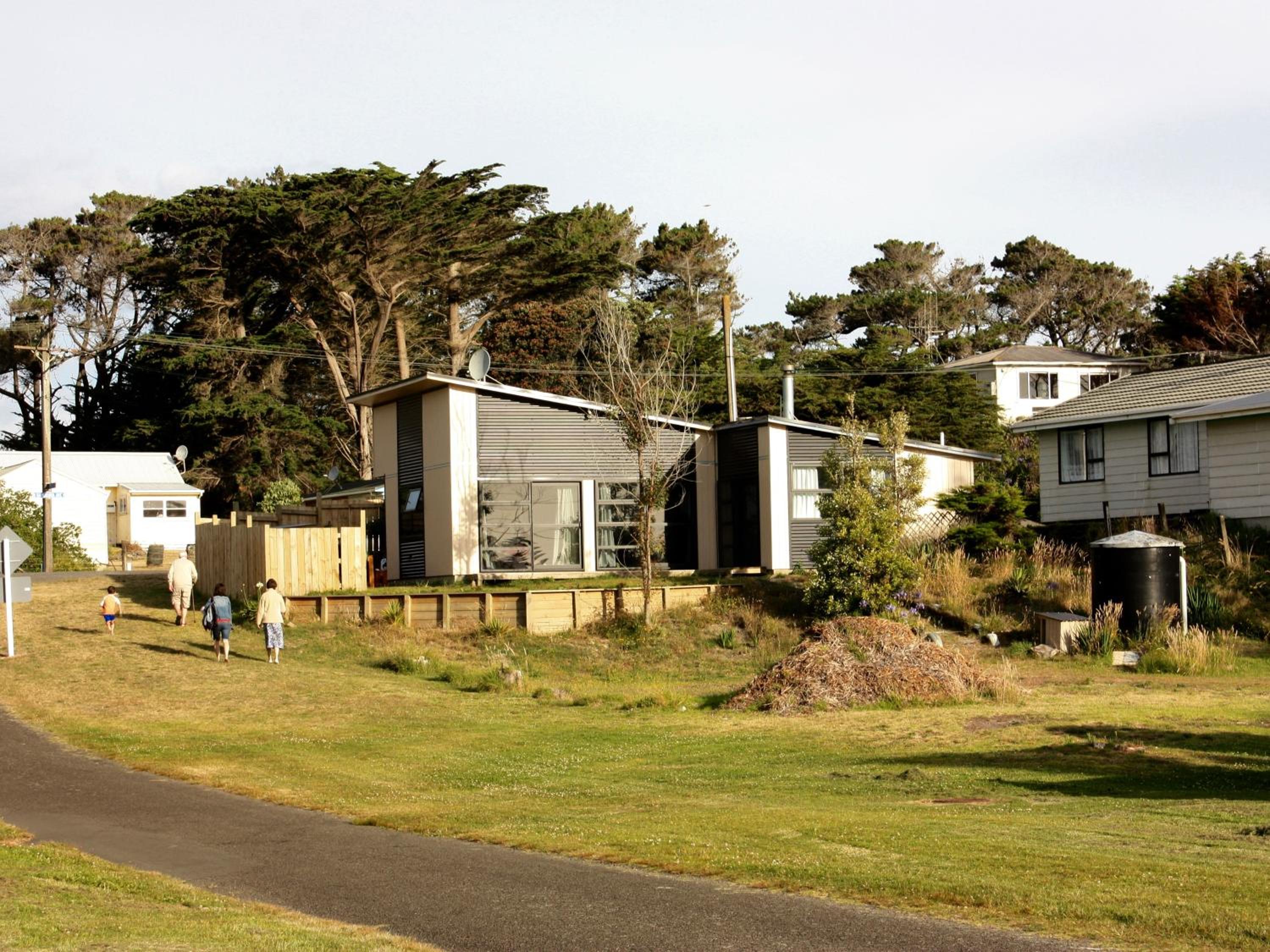 Ponderosa - Waitarere Beach Bach view 2