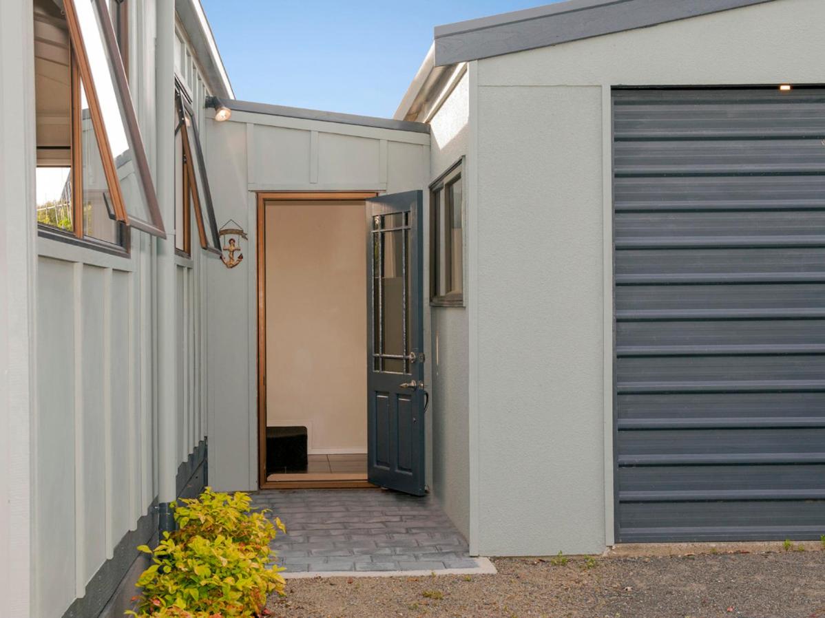 Beach Central - Whangamata Holiday Home view 3
