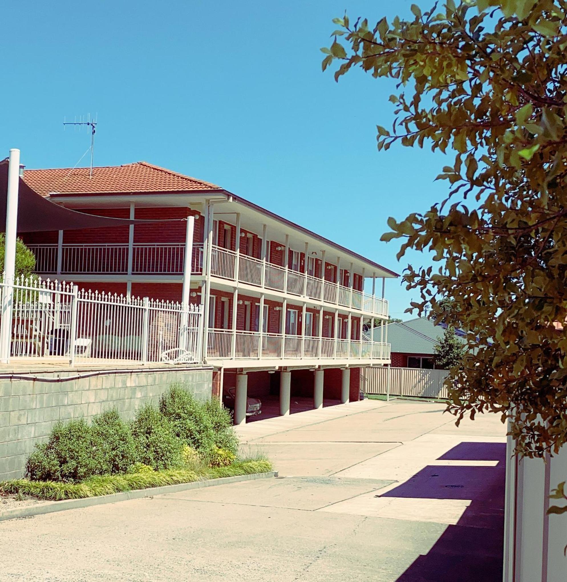 Bathurst Motor Inn