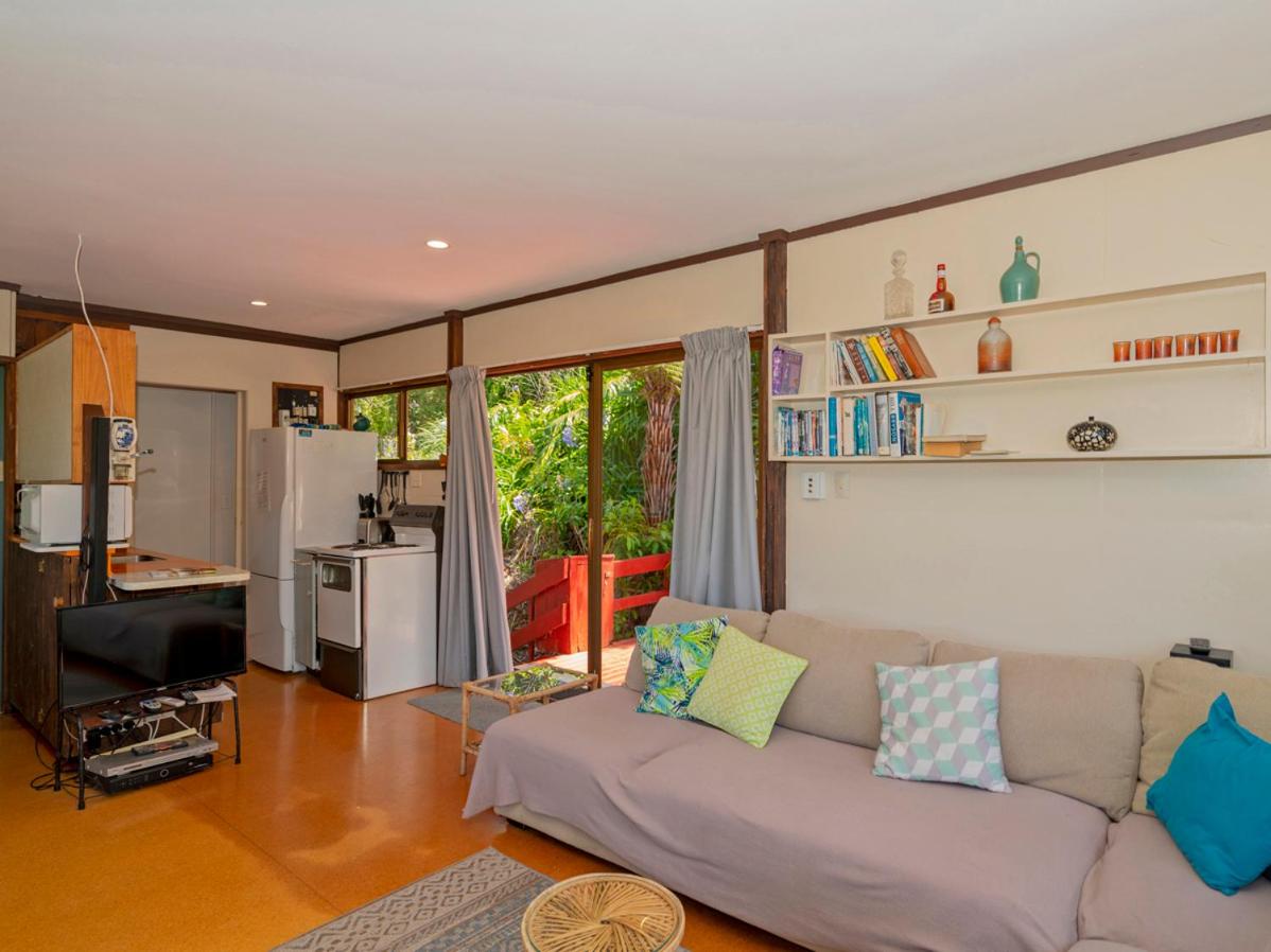 Treetop Bach - Hahei Bach view 3