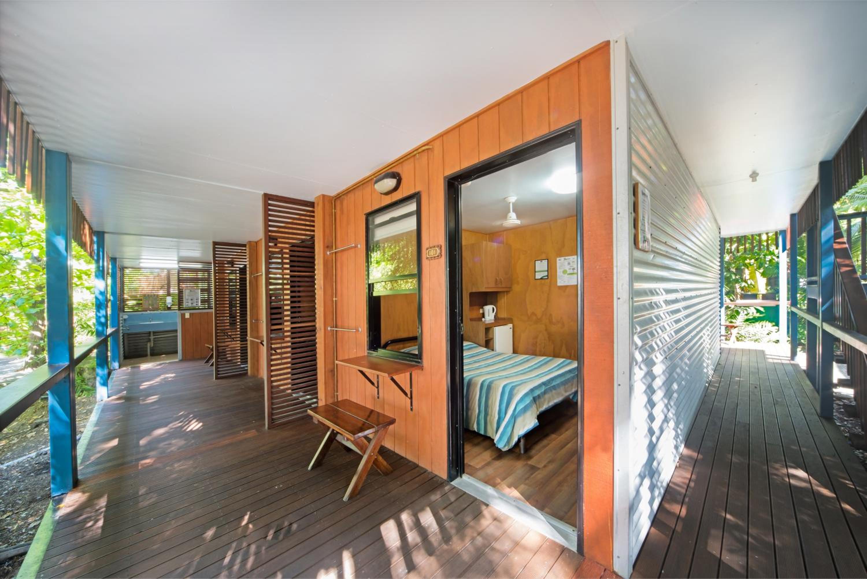 Airlie Beach Magnums - Adults Only