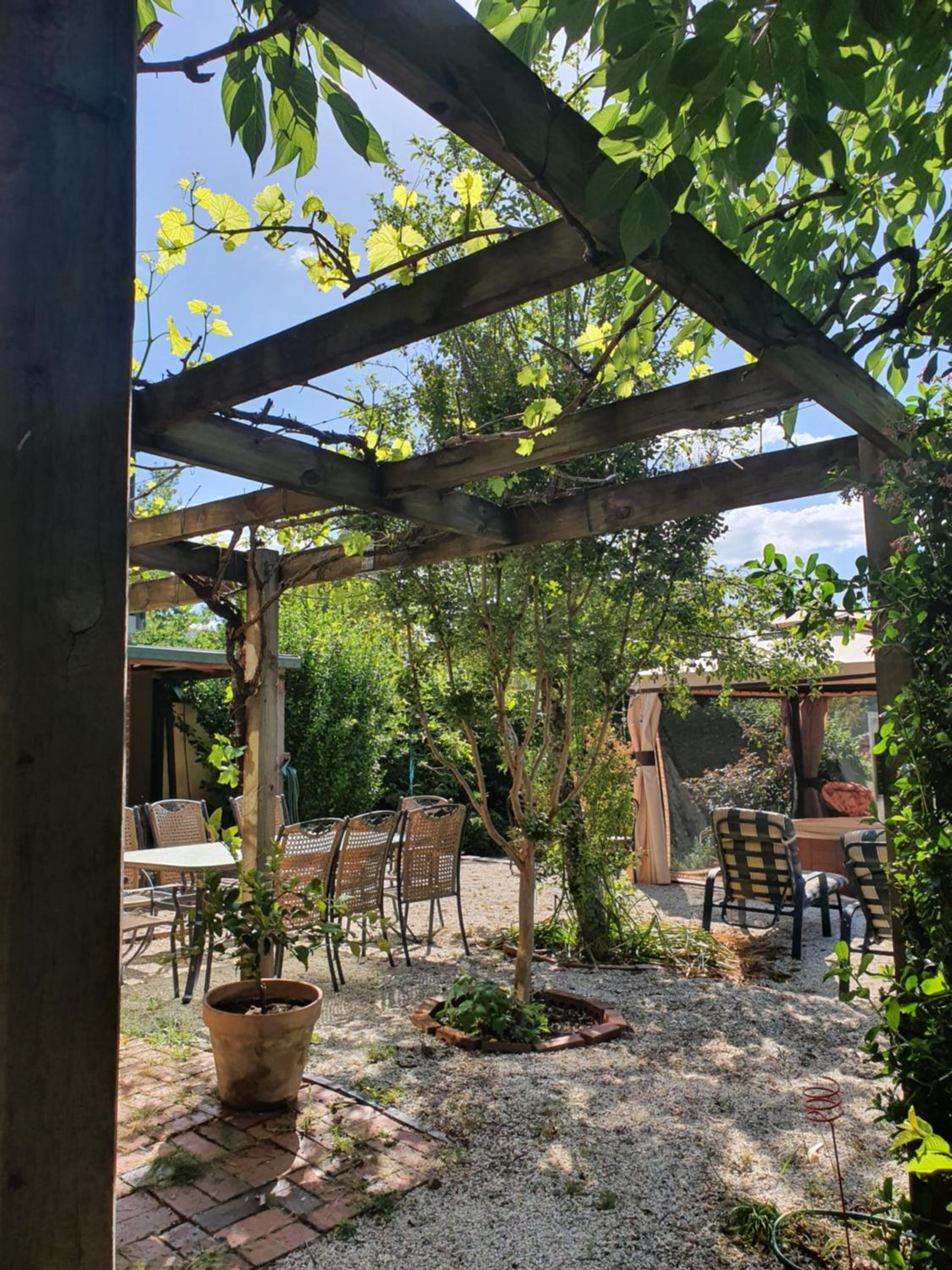 Oaktree Guest House