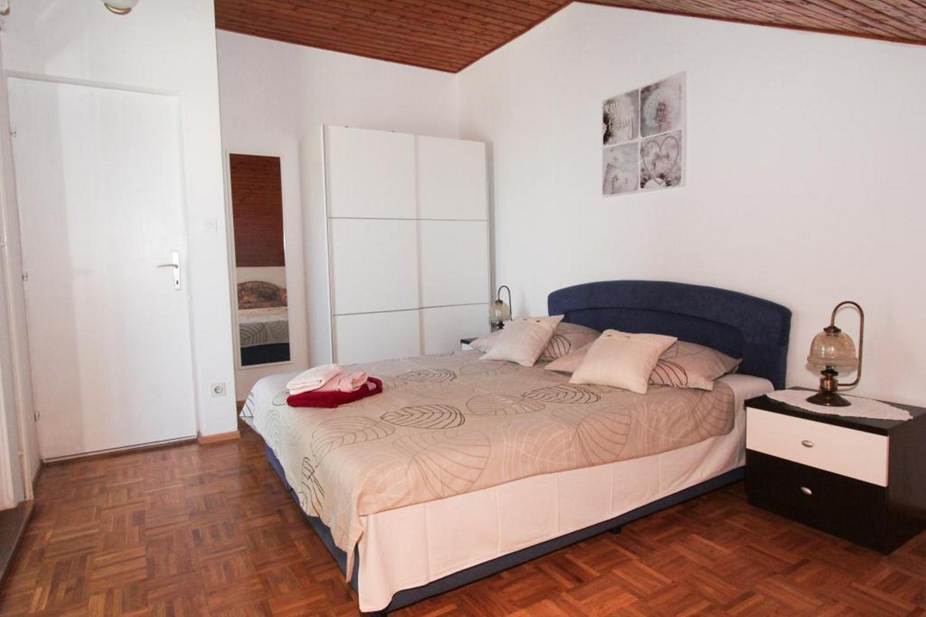 Apartment Vatrogasac view 2