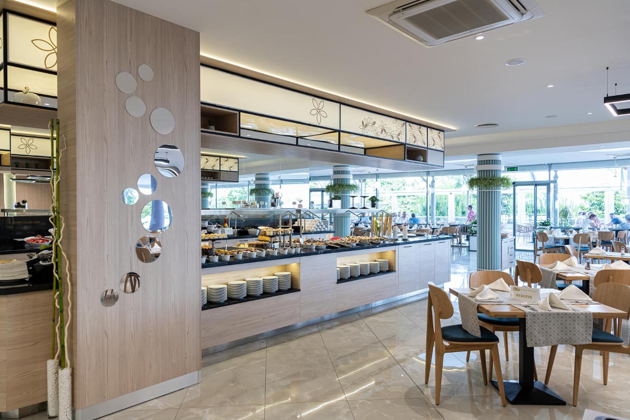 Hotel Neptun Beach