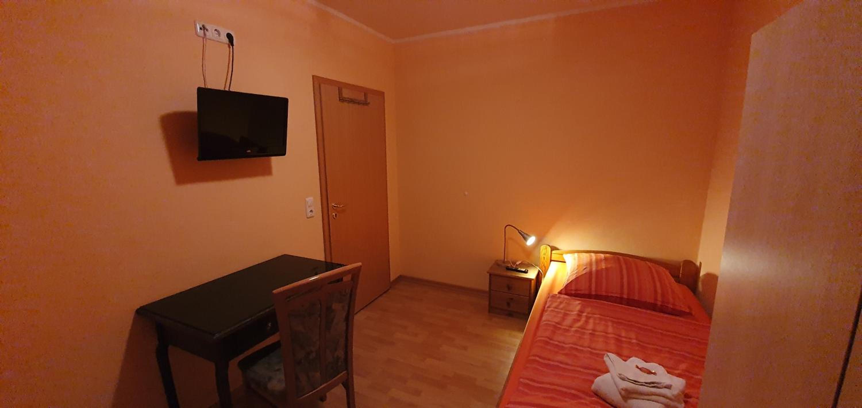 Photo 8