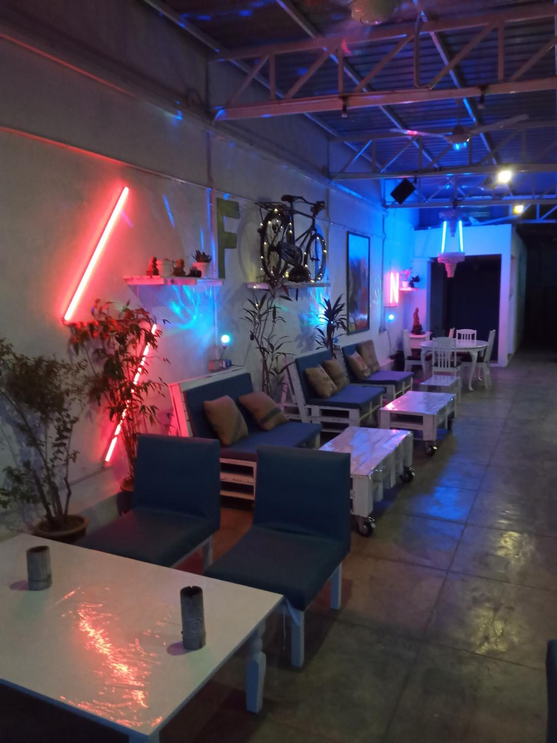 Birdnest Guesthouse, Gaia Rooftop Cafe