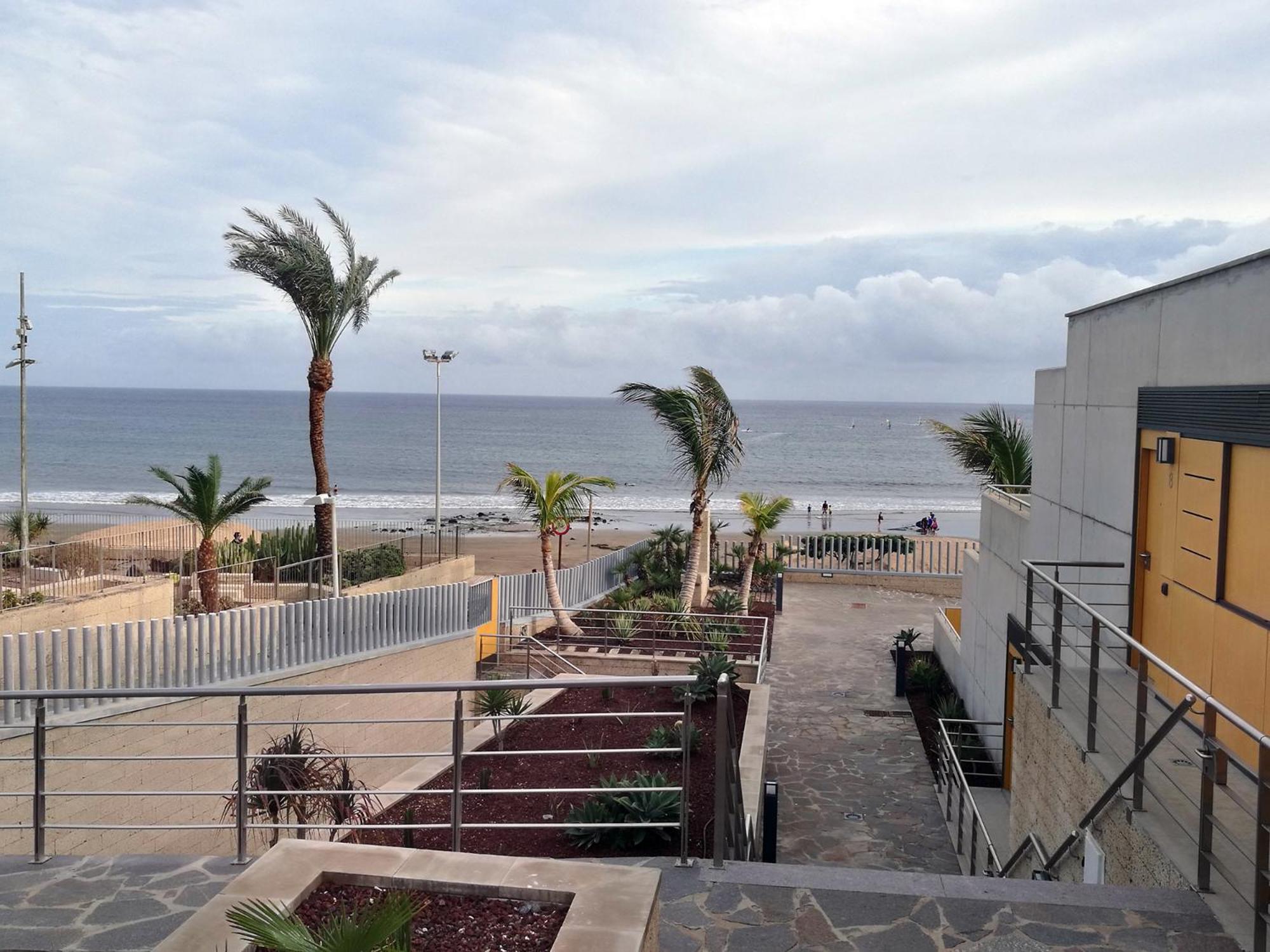 MEDANO Surf Beach Holiday Home by Sunkeyrents view 4