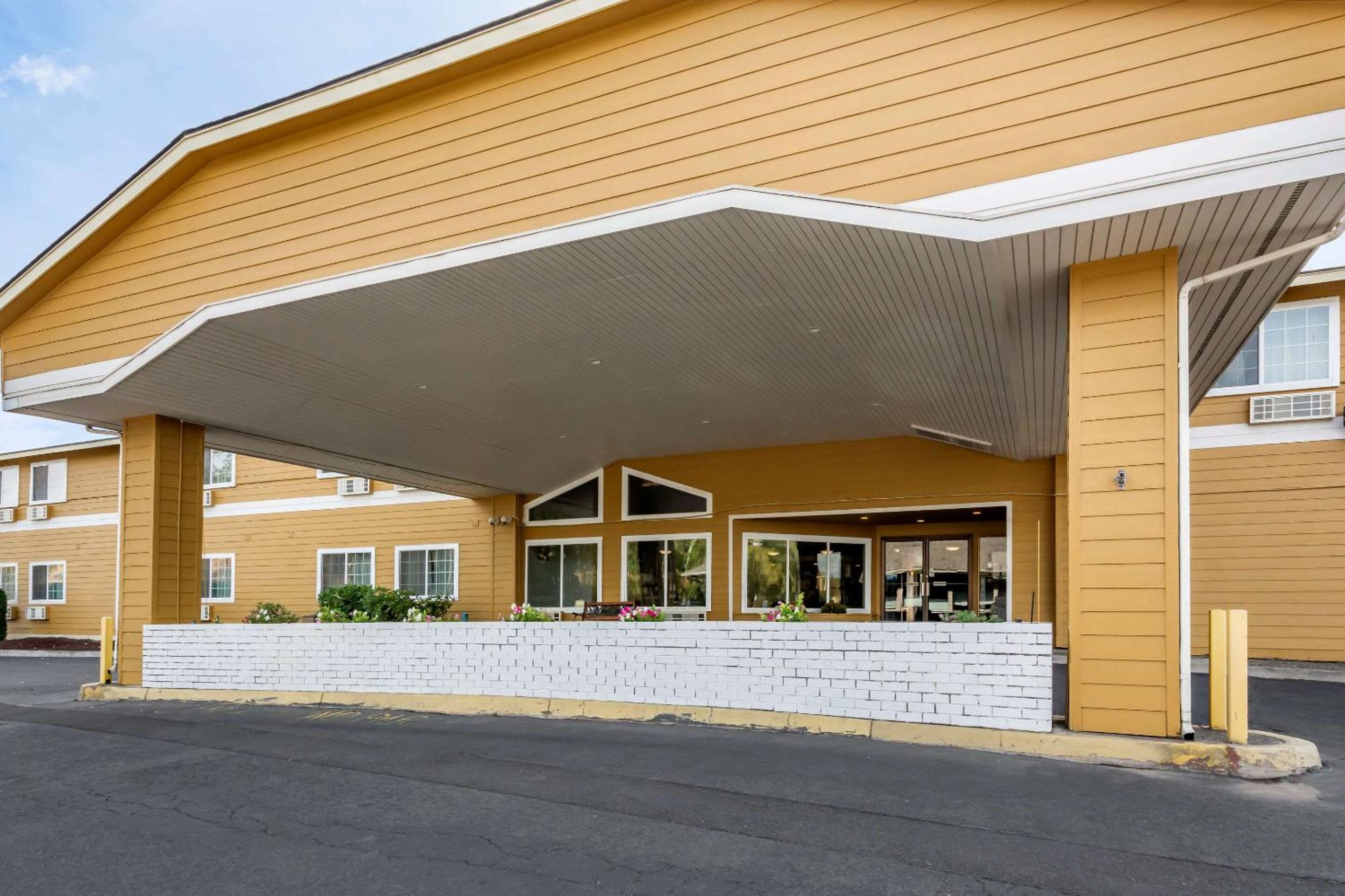 Lewiston Vacations - Quality Inn Paradise Creek - Property Image 3