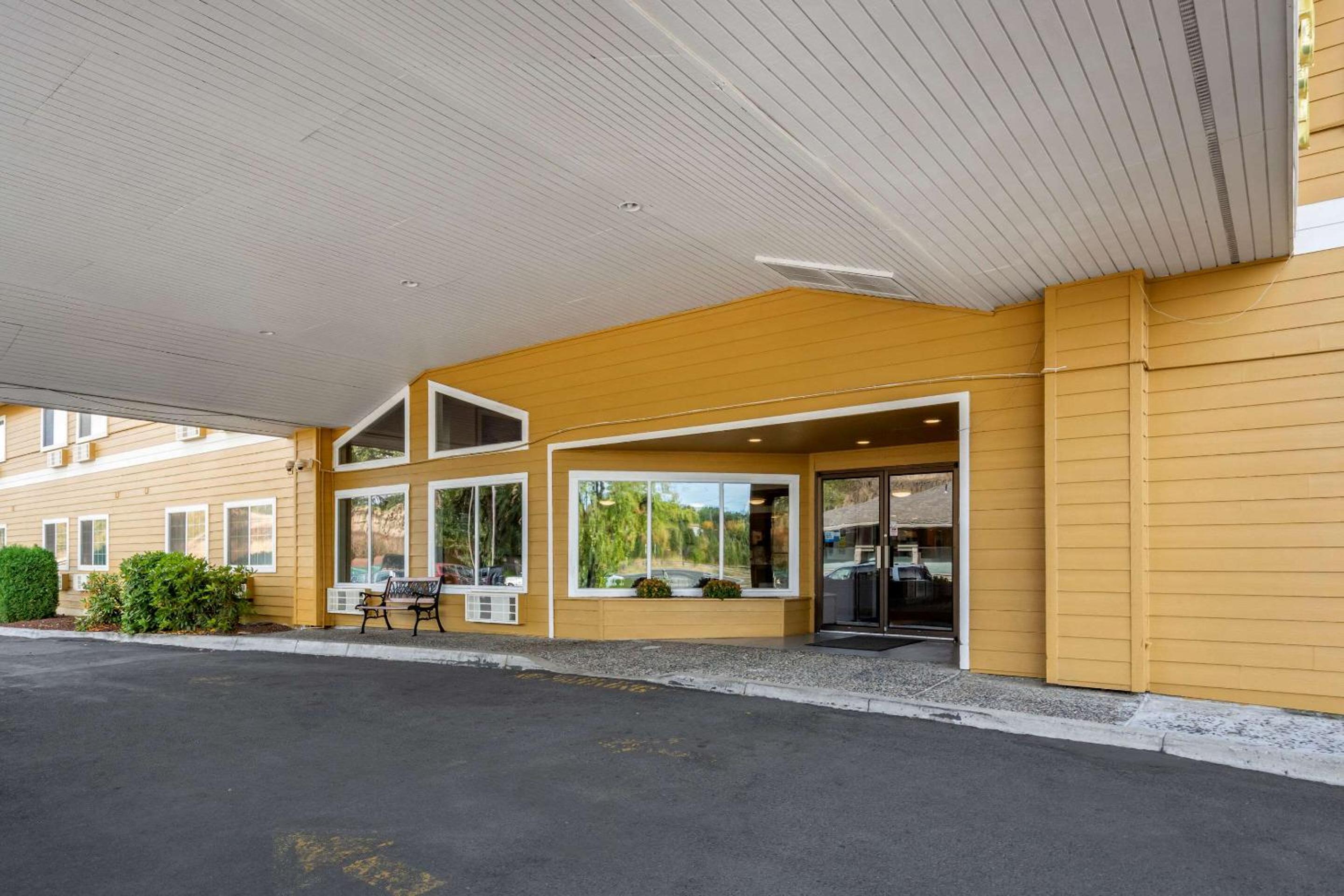 Lewiston Vacations - Quality Inn Paradise Creek - Property Image 4