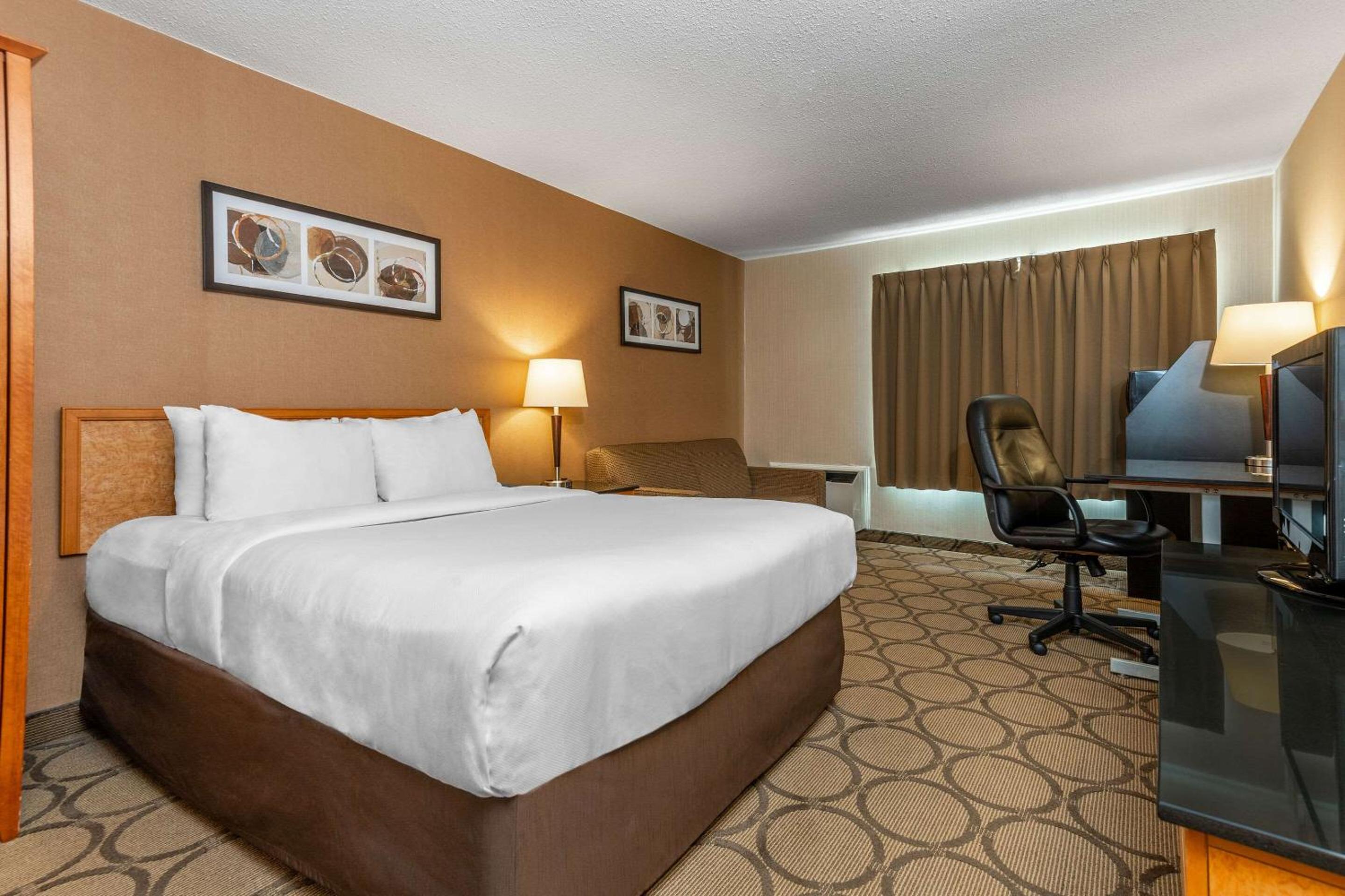 Regina Vacations - Comfort Inn - Property Image 27