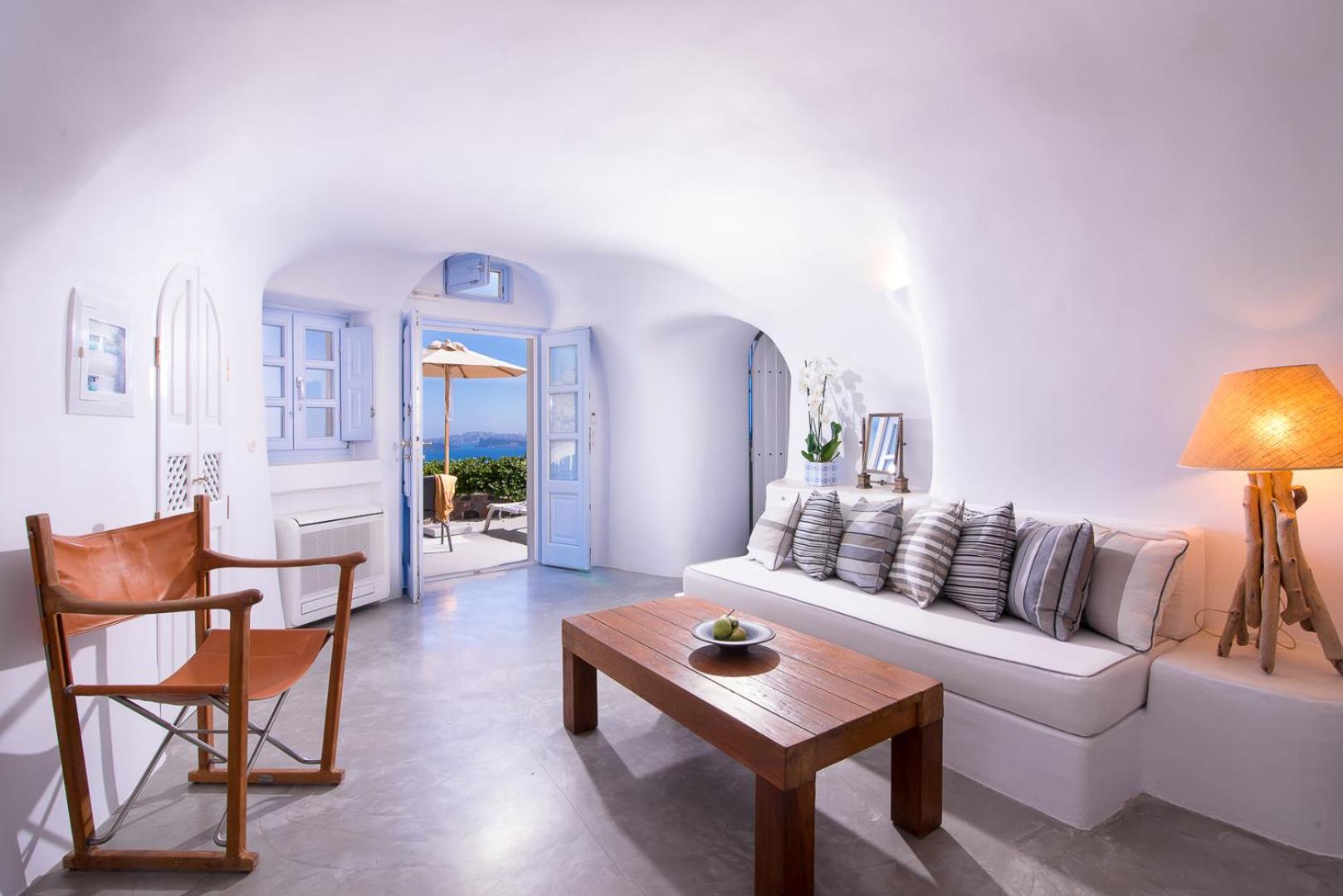 Oia Vacations - Pezoules of Oia - Property Image 25