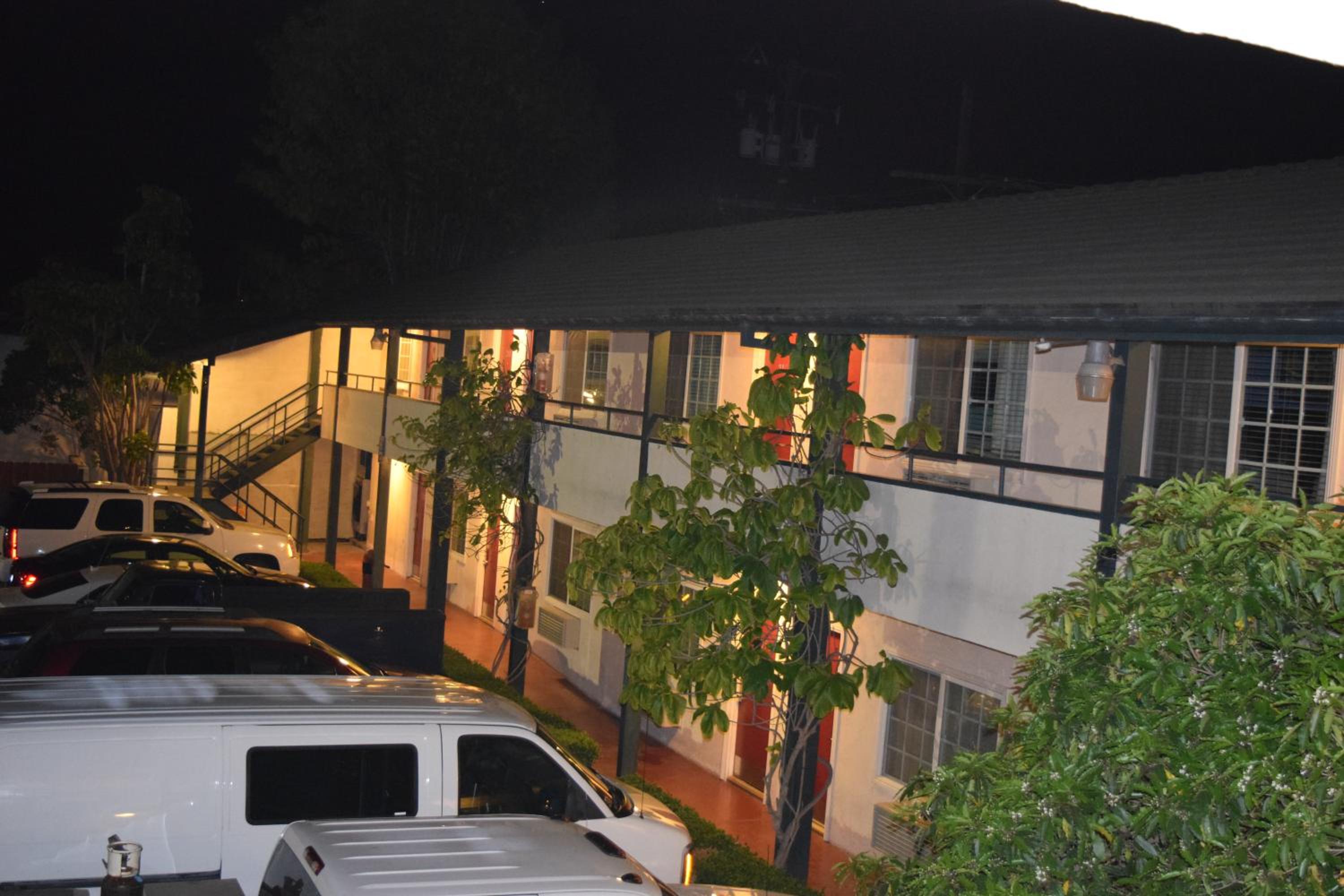 Rose Garden Inn