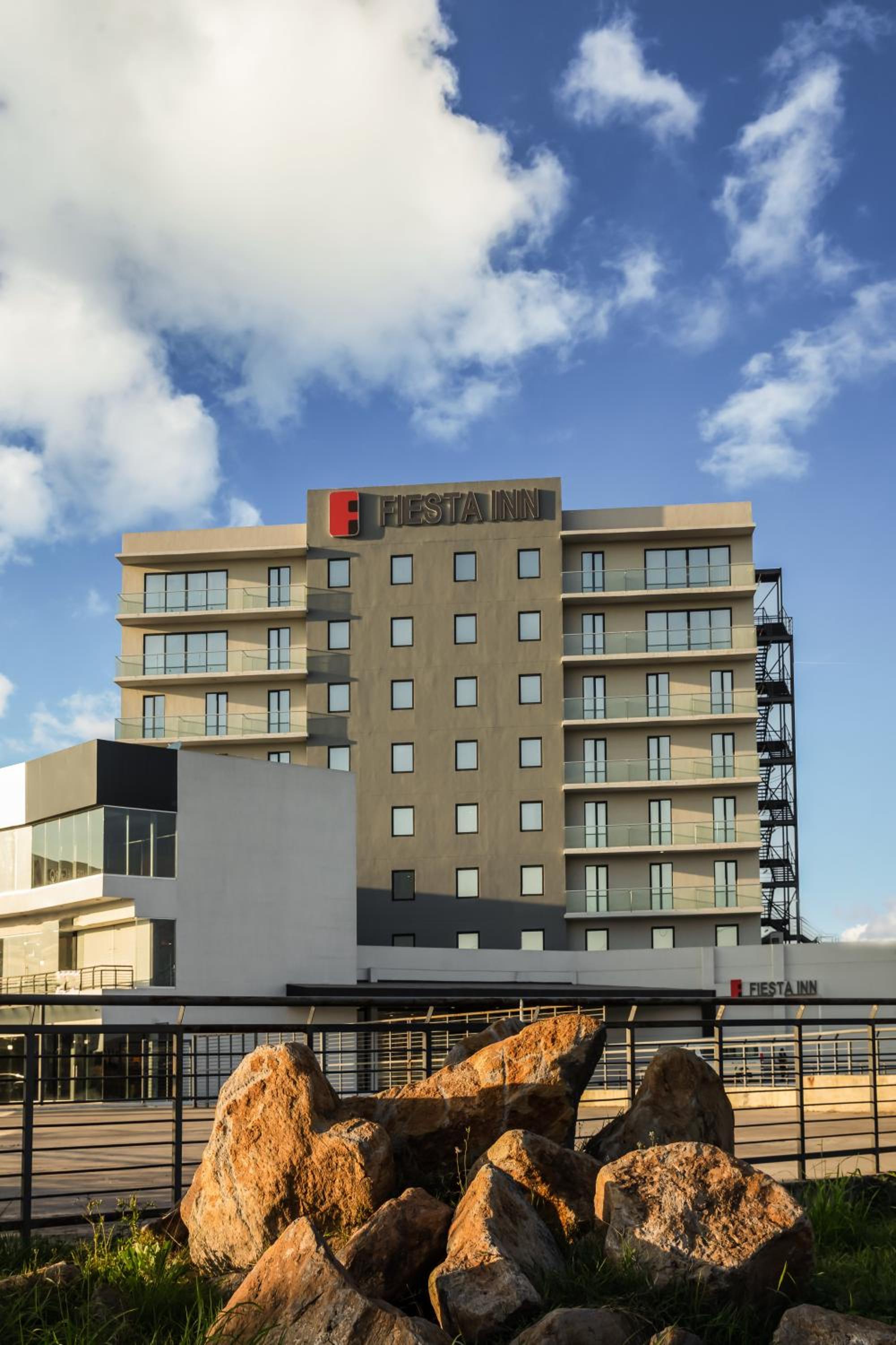 Hotel Fiesta Inn Guadalajara Aeropuerto - Image 1