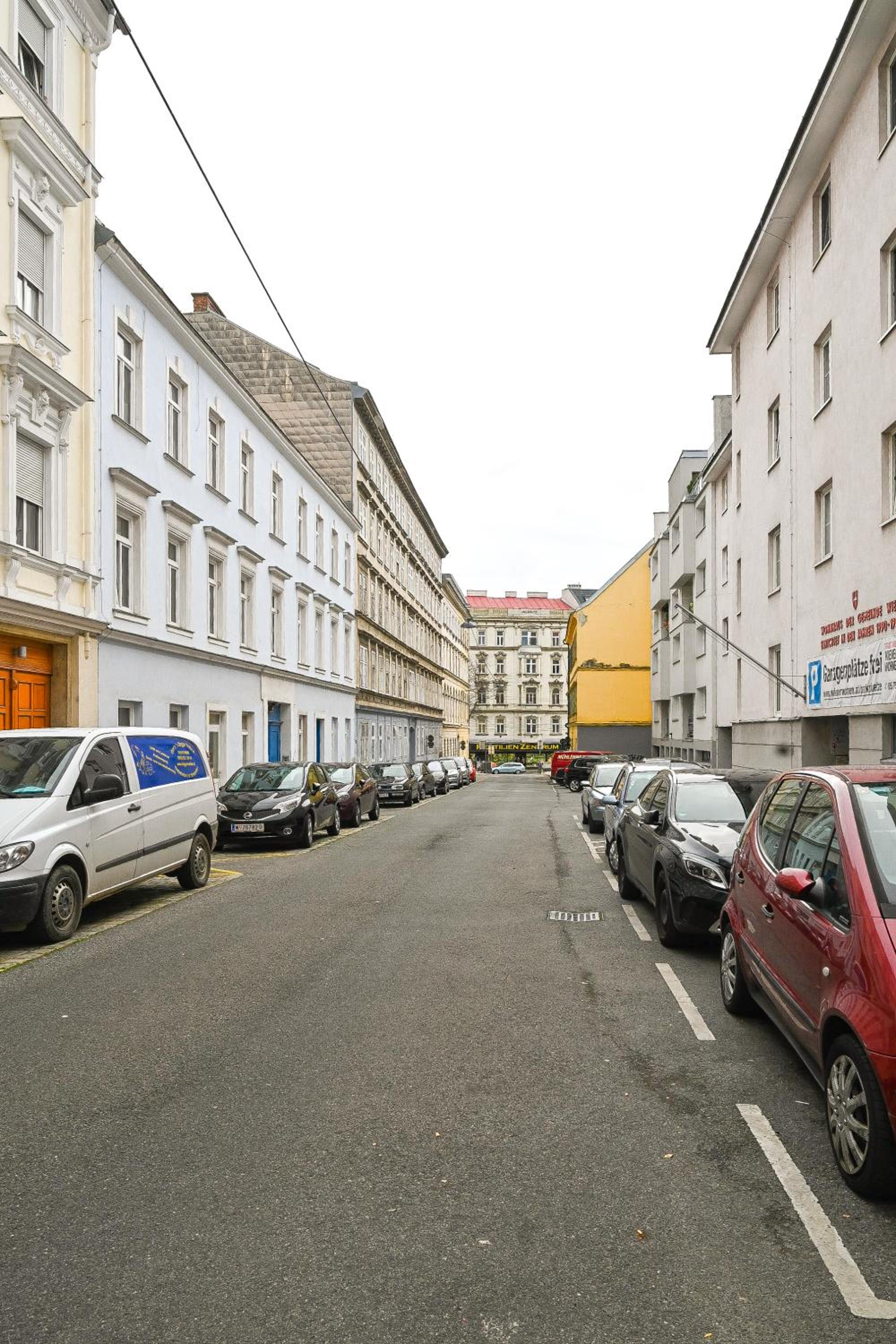 Premium Apartment for 4 near Westbahnhof & Mariahilfer Strasse