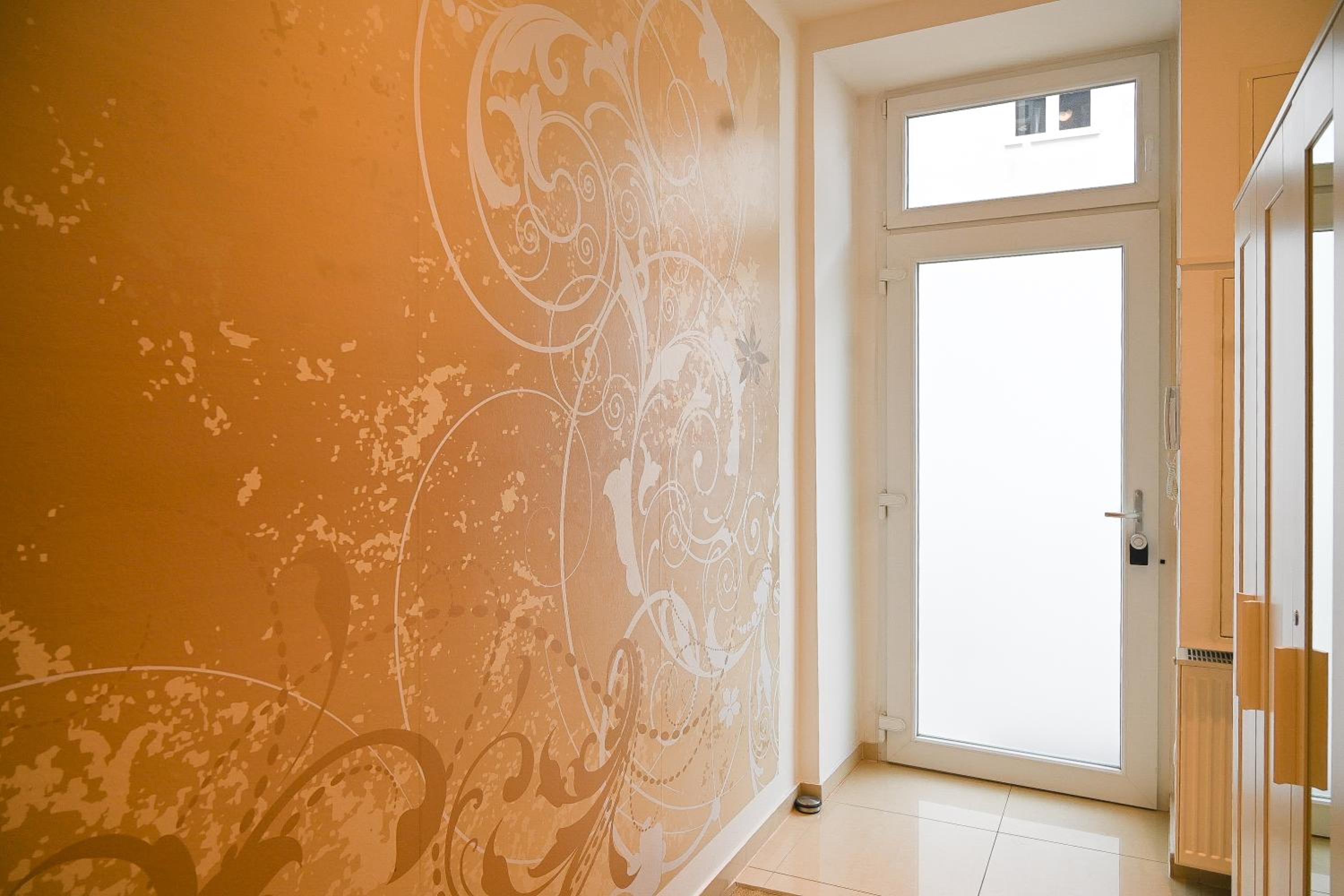 Premium Apartment for 4 near Westbahnhof & Mariahilfer Strasse