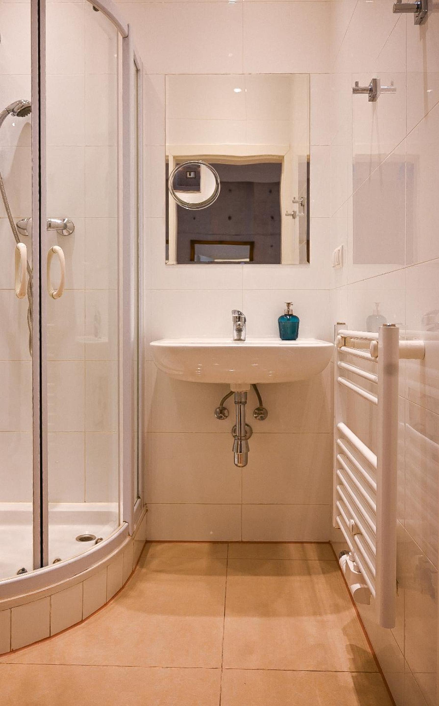 Premium Apartment for 4 near Westbahnhof & Mariahilfer Strasse