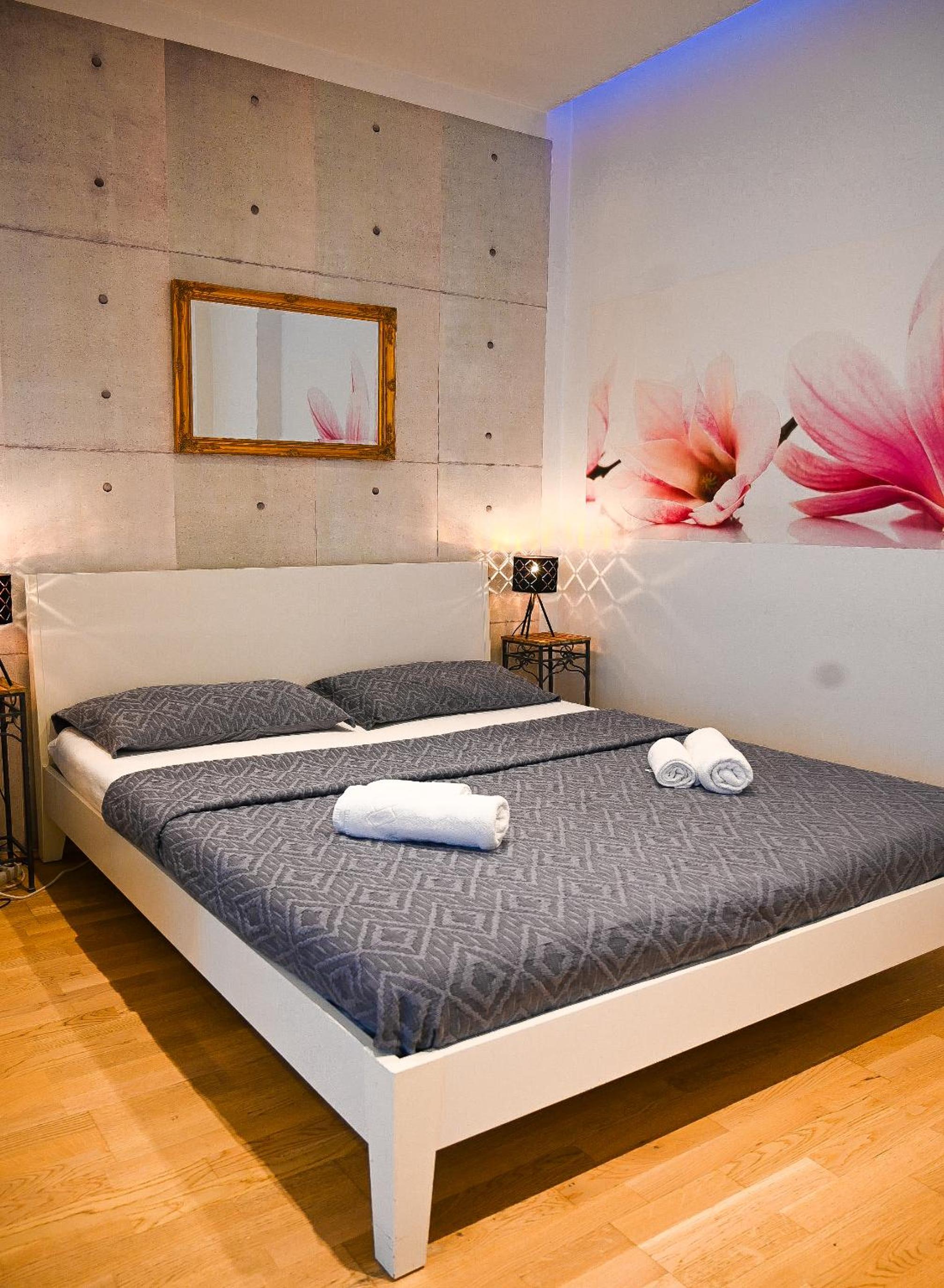 Premium Apartment for 4 near Westbahnhof & Mariahilfer Strasse