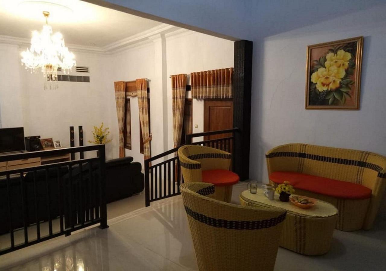 Homestay Kuning Ceria - Murah, Akses kota & wisata view 4