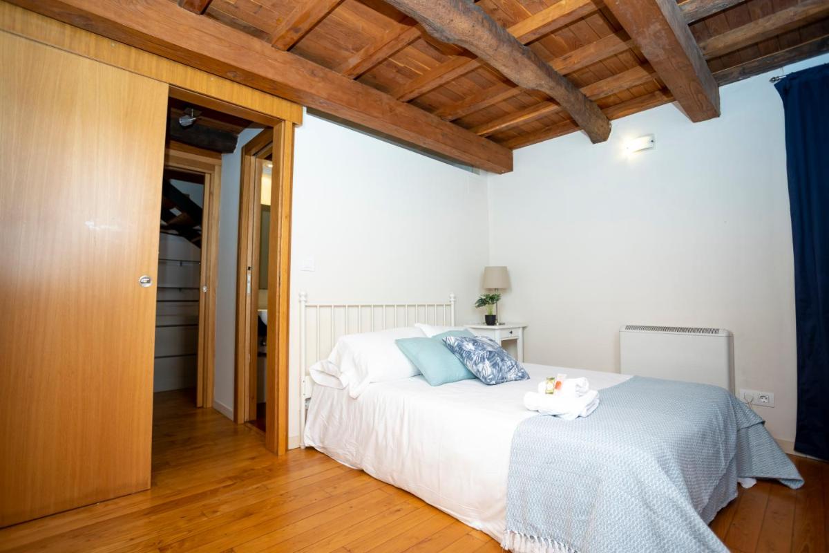 Turistiqa - Ferrol - Triplex Centro photo 2