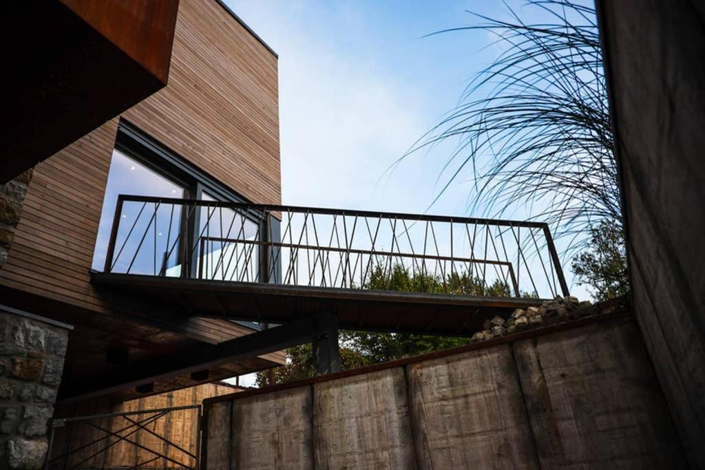 Amazon Corten