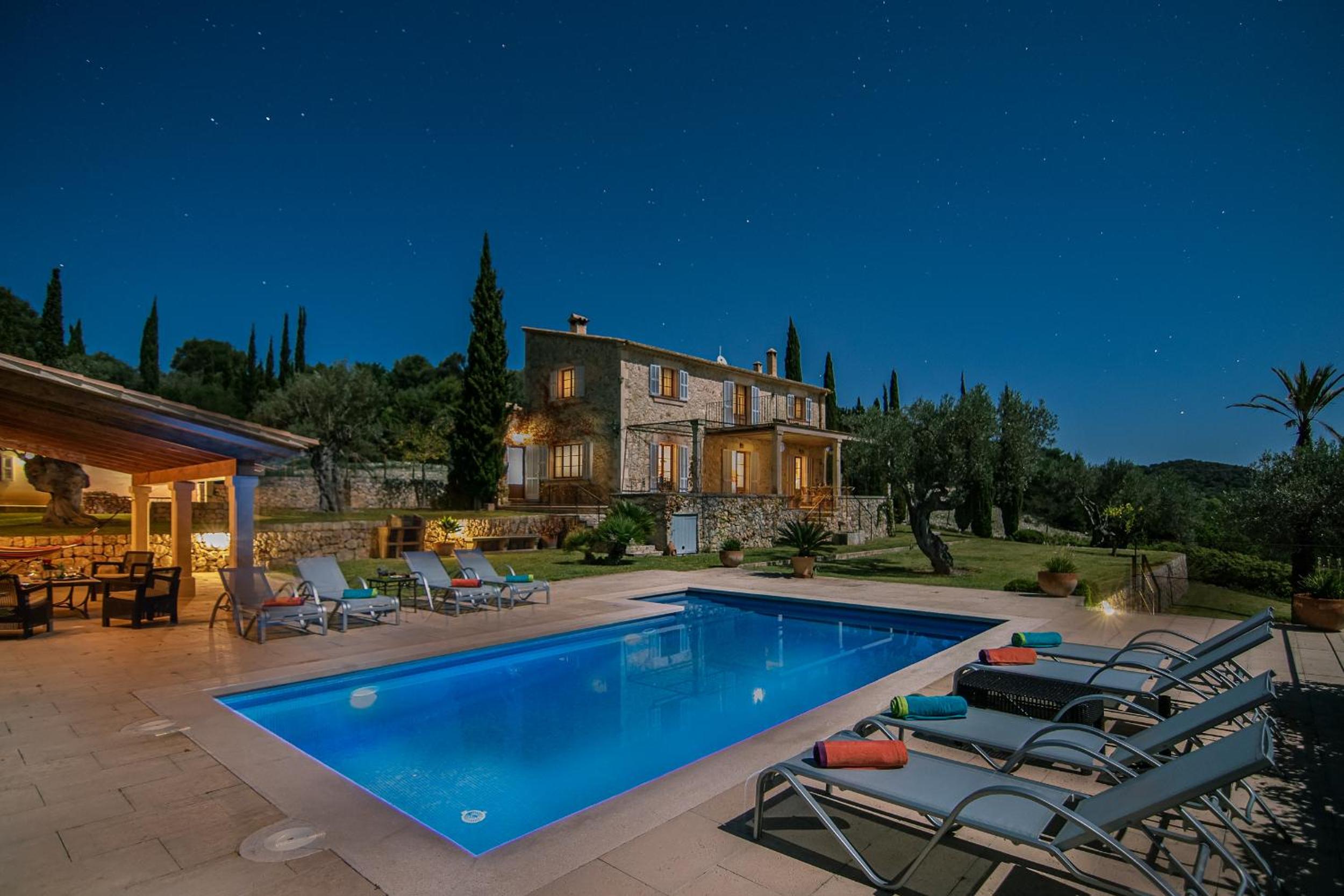 Villa Muntalegre By homevillas360 photo 2