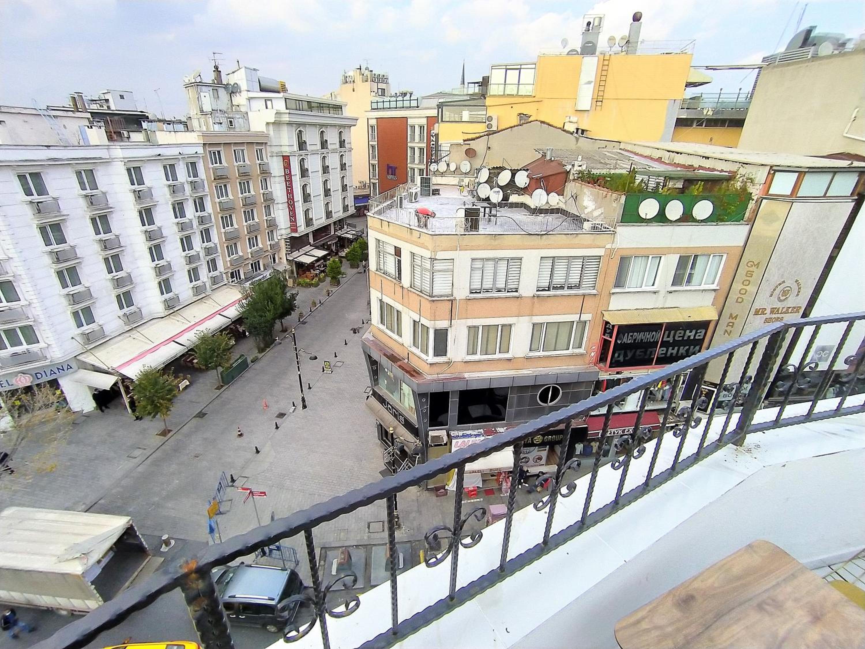 King Istanbul Hotel - Image 42