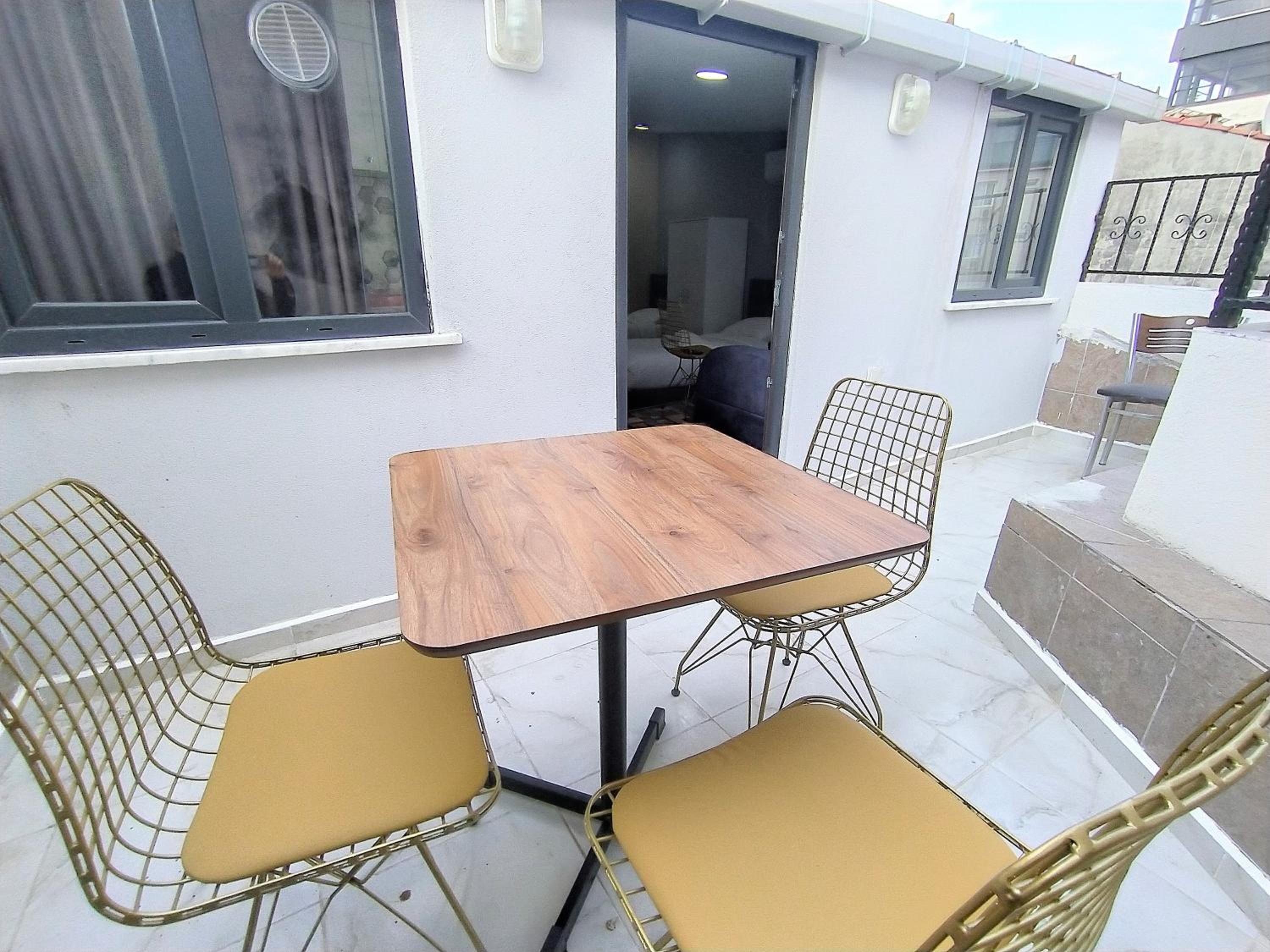 King Istanbul Hotel - Image 39