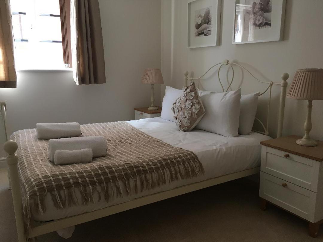 Blue Sky Apartments @Wallis Square, Farnborough