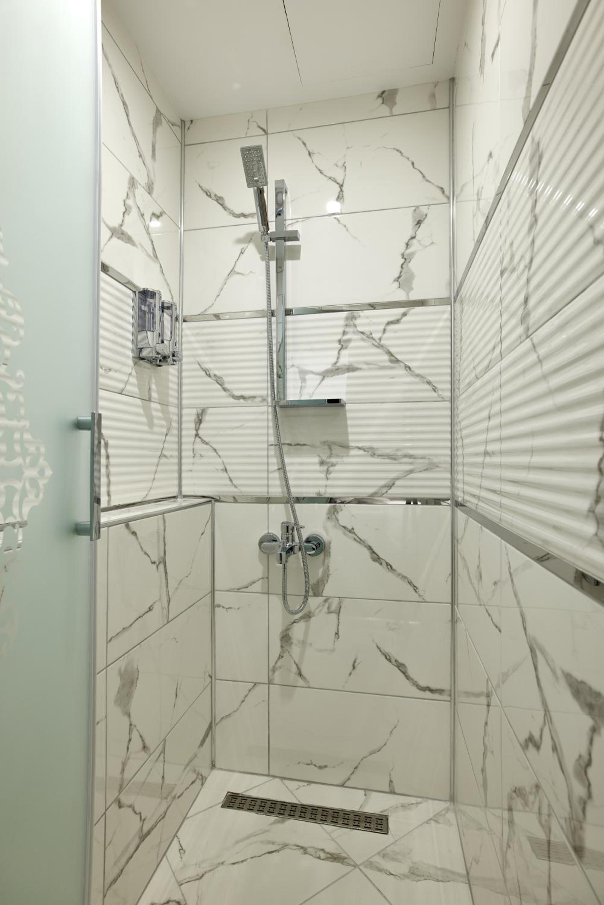 The Bold Otel - Image 45