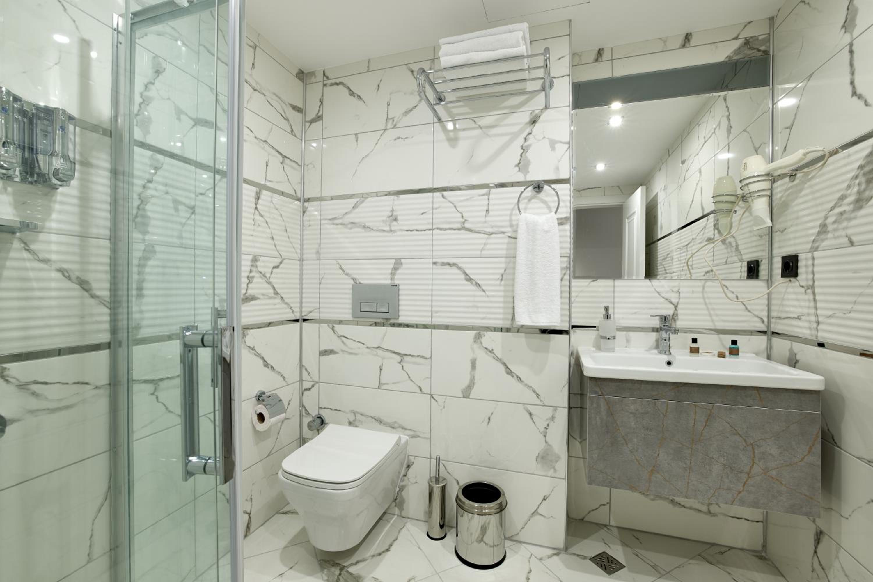 The Bold Otel - Image 36