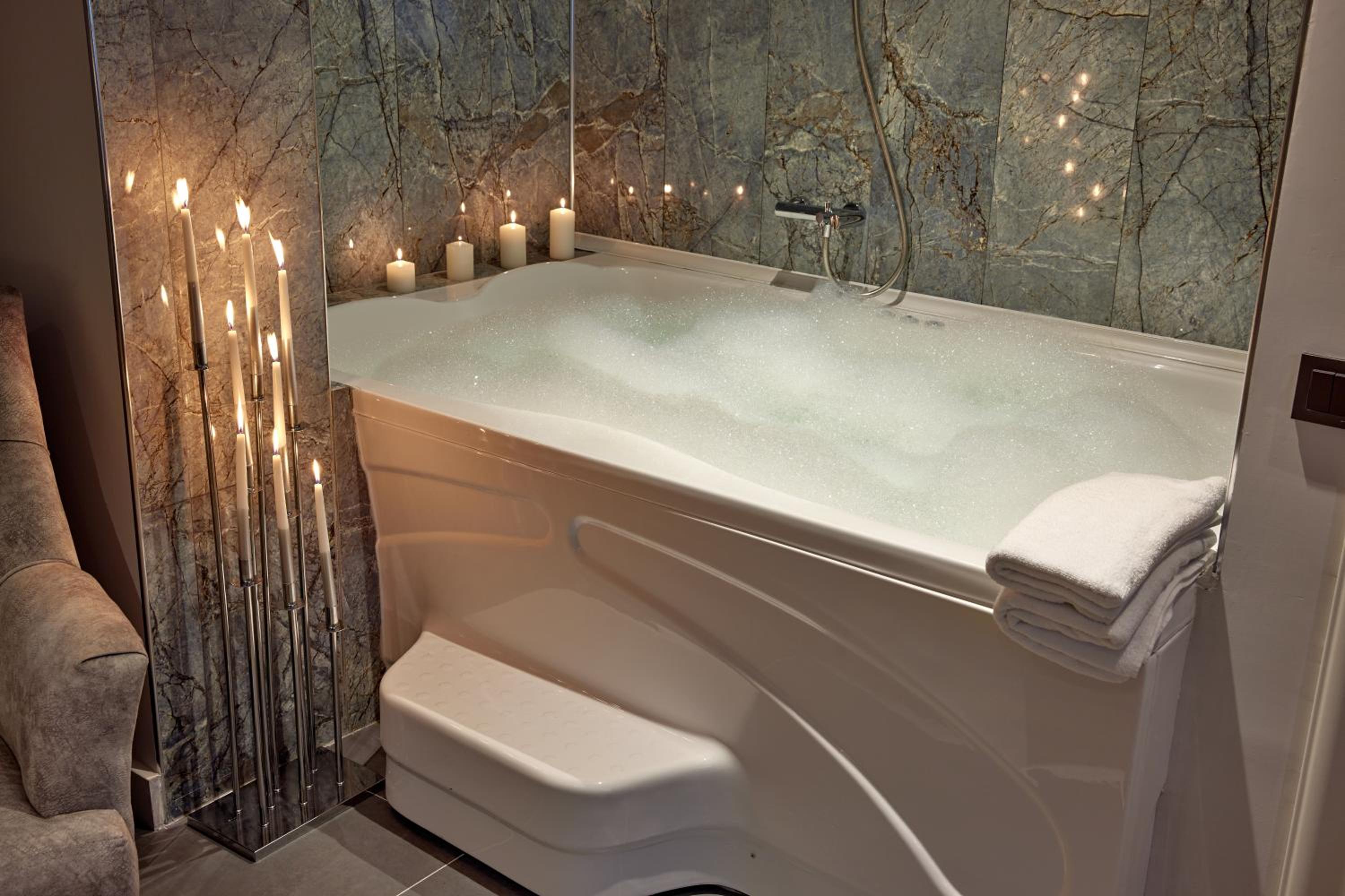 The Bold Otel - Image 18