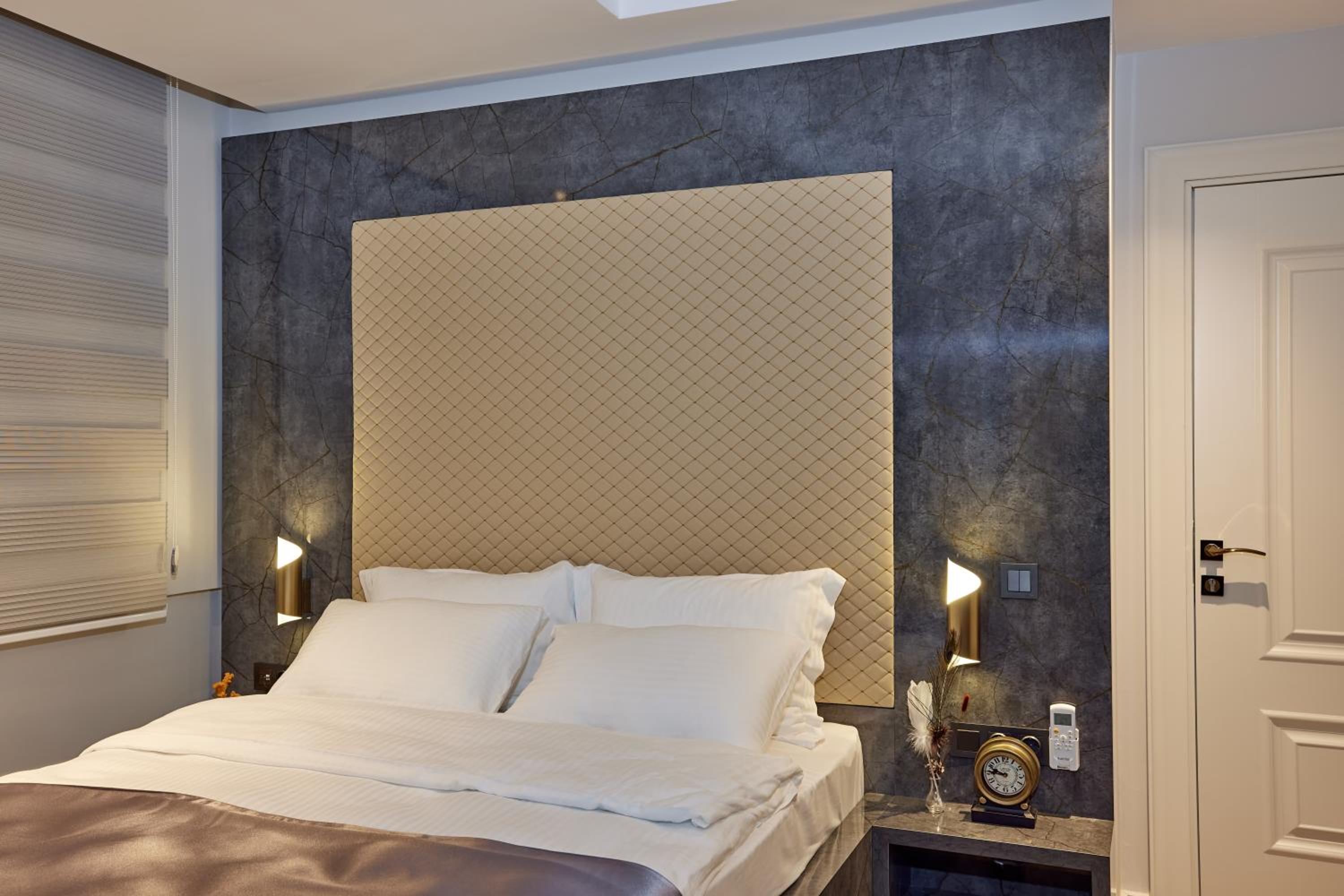 The Bold Otel - Image 10