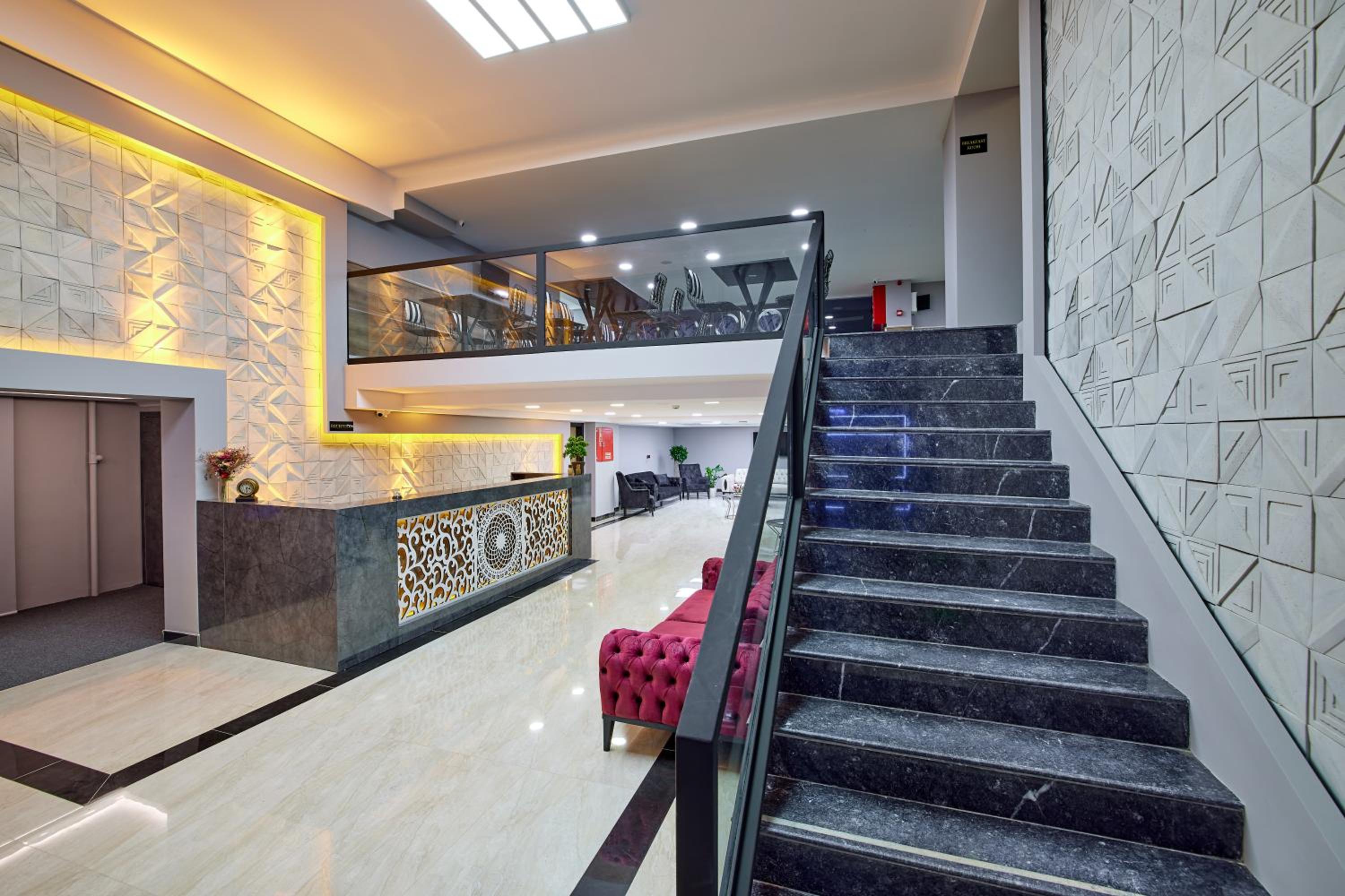 The Bold Otel - Image 5