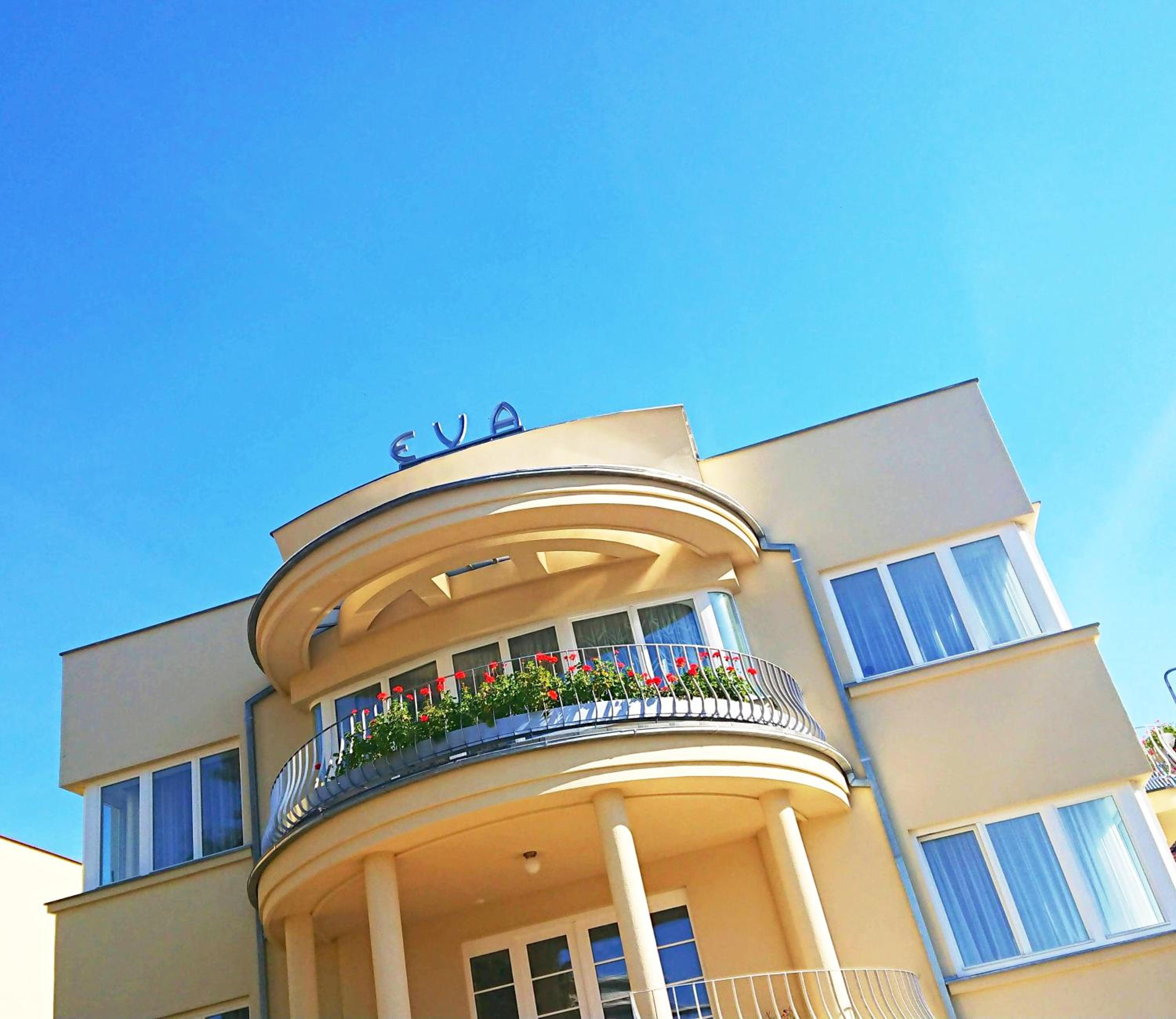 Vila EVA