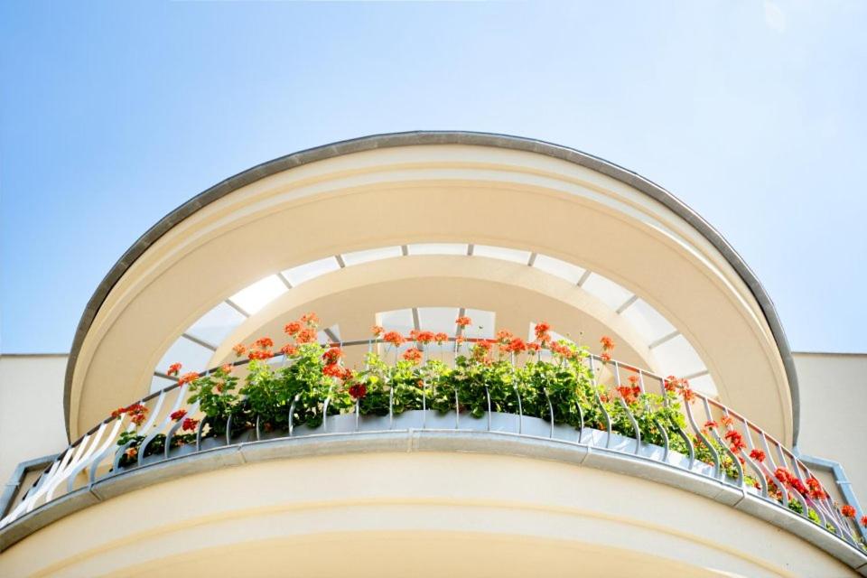 Vila EVA