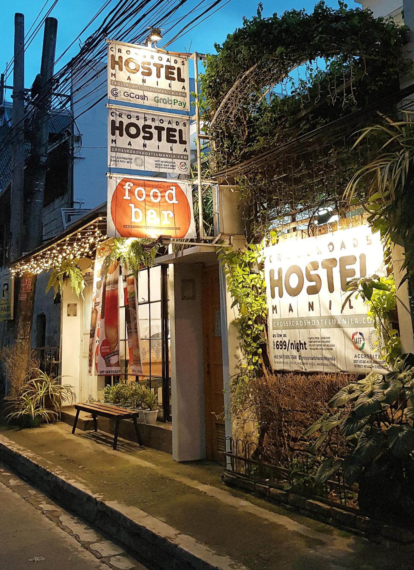 Crossroads Hostel Manila