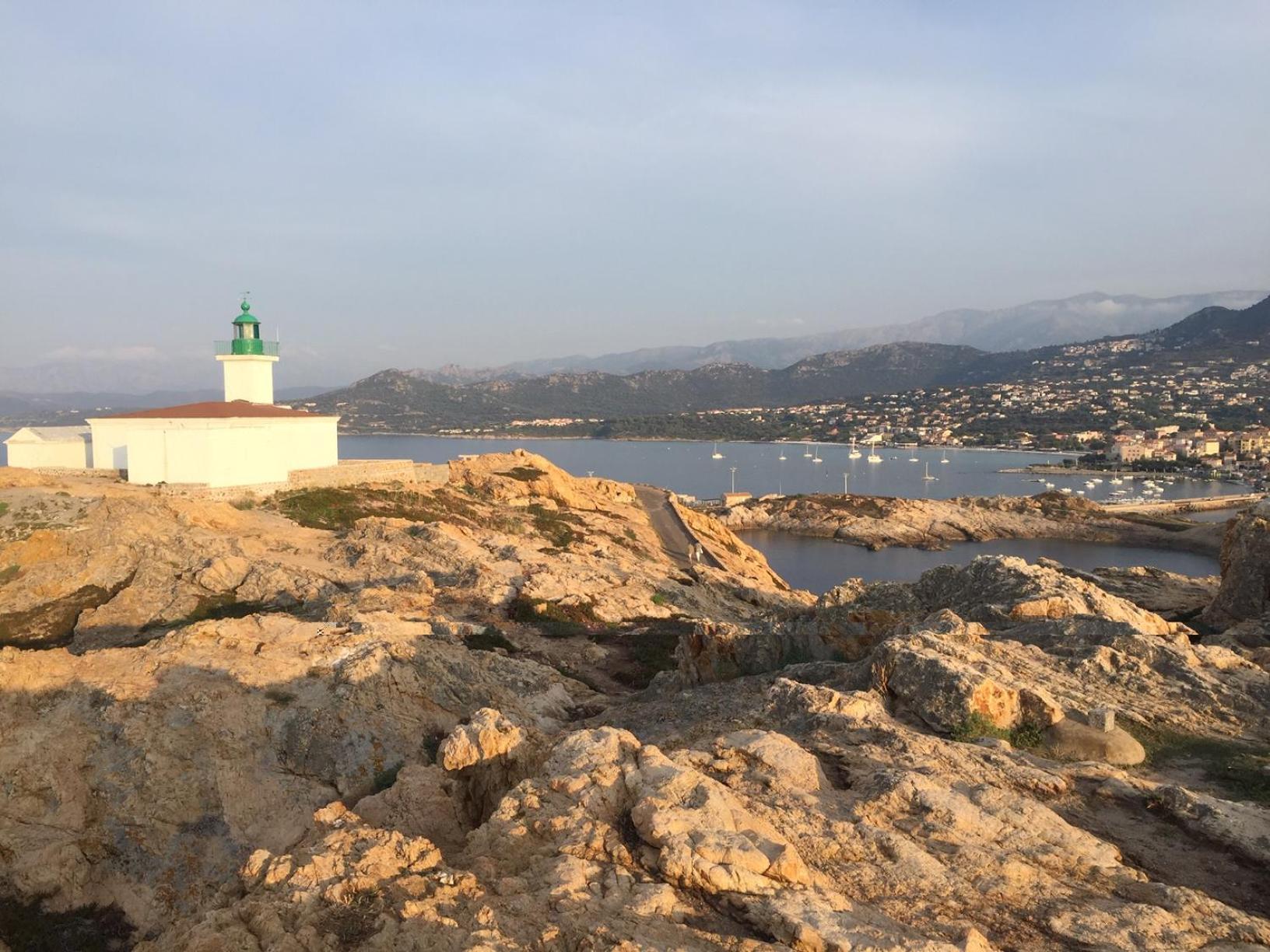 Villa grand confort à 500m de la plage de LOZARI
