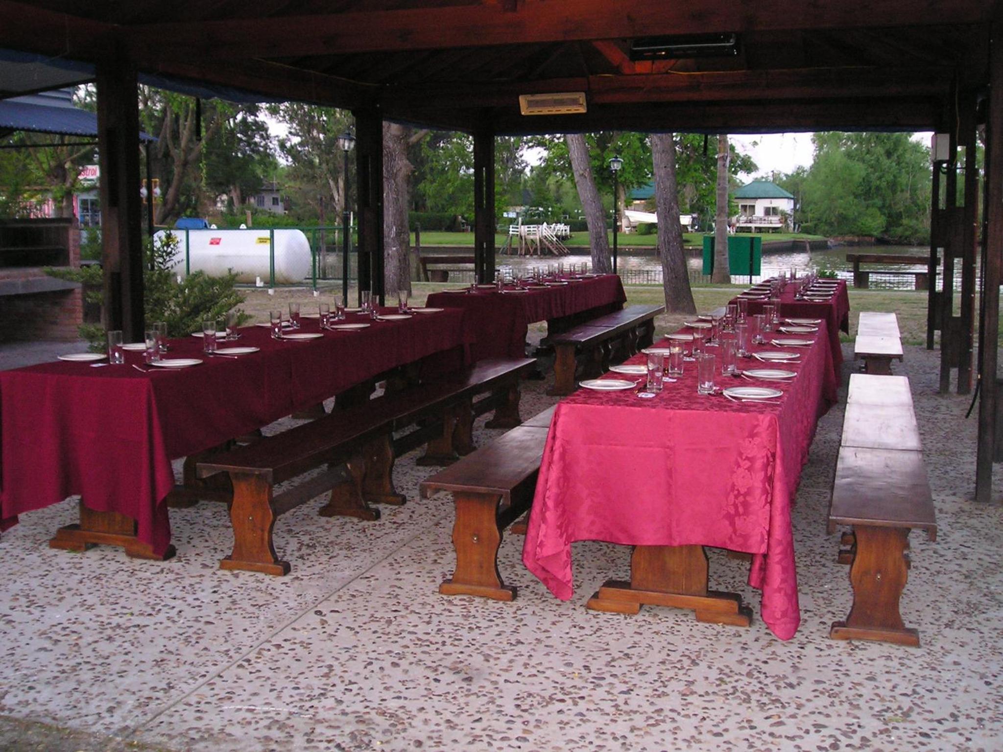 Aires Del Delta